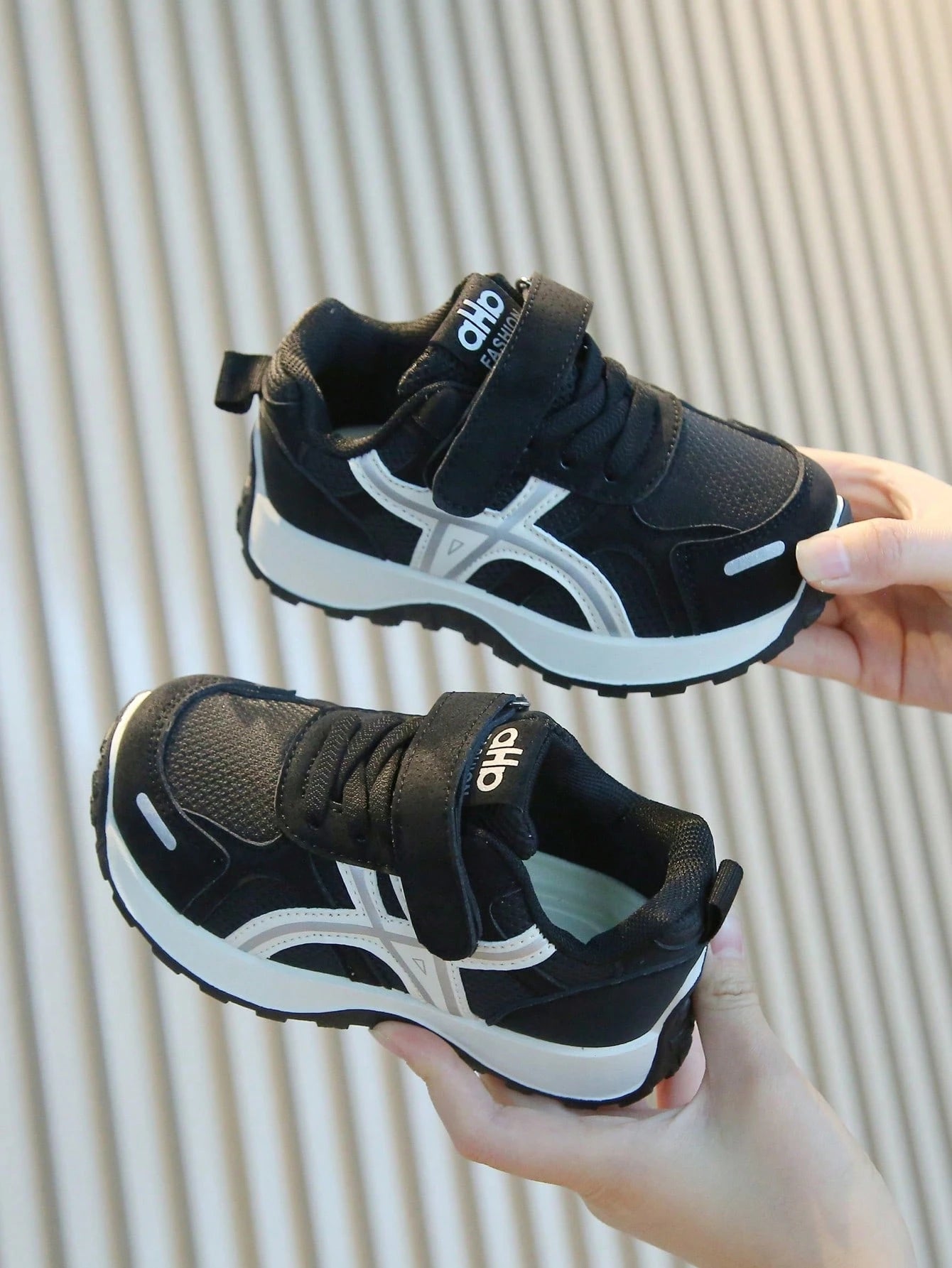 2026 Spring New Kids Sports Shoes, Soft Sole Design Suitable For 1-6 Years Old Boys' Running Shoes; Girls' Fashion Casual Sports Shoes