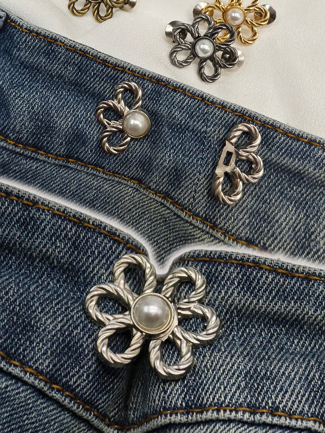 2pcs/1pair Plated Petal Shaped Waist Buckle For Jean Skirt- Buckle For Adjusting Waist Size, Anti-Slip Without Nails, Detachable Button For Perfect Fit- Slim Your Waist And Tighten Your Jeans With N