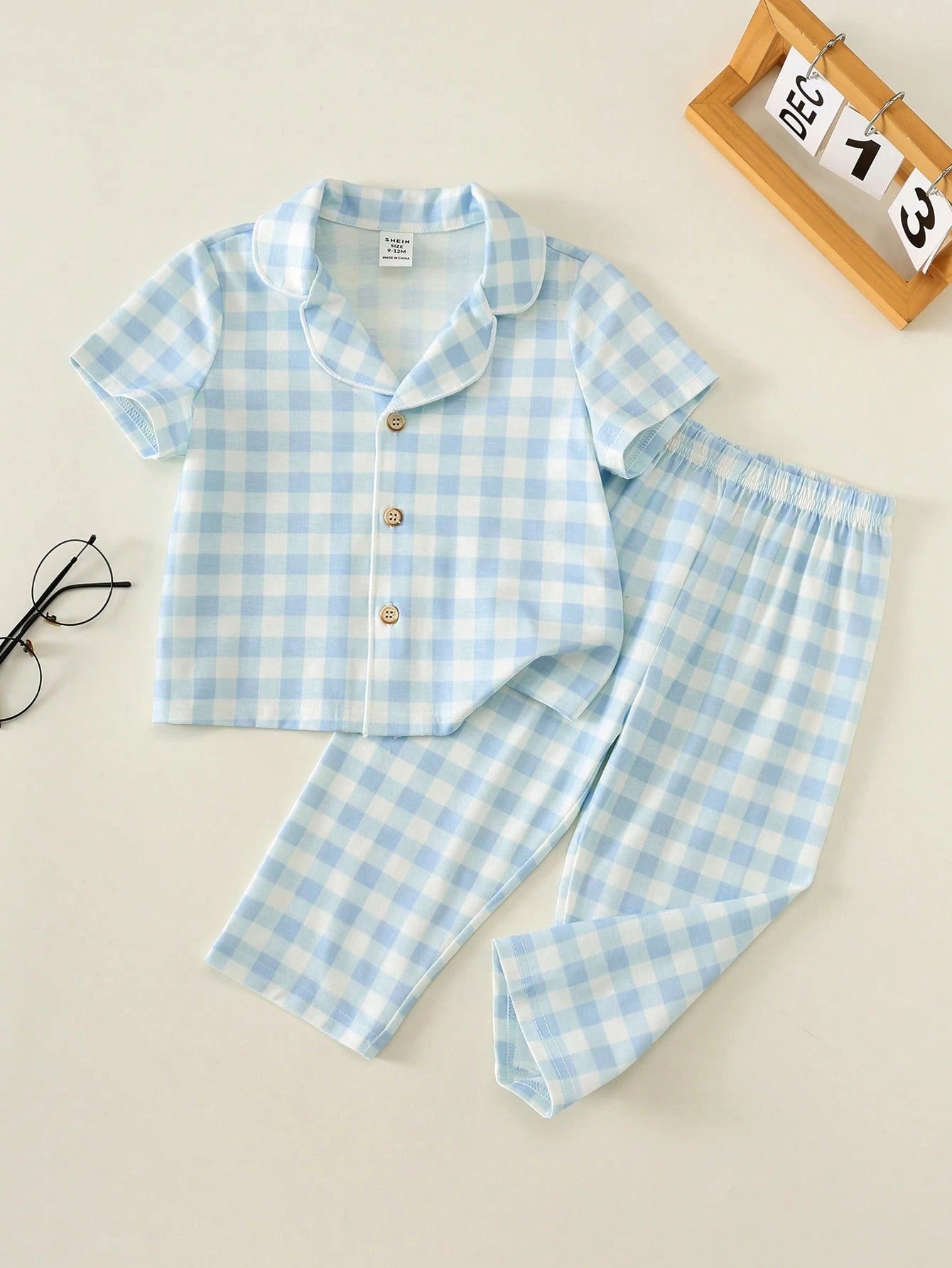 2pcs Baby Boy Baby Girl Blue And White Cute Plaid Pattern Short Sleeve Collar Open Front Top Elastic Waist Long Pants Two Pieces Set Plaid Pajama Set Loungewear Suitable For Spring And Summer
