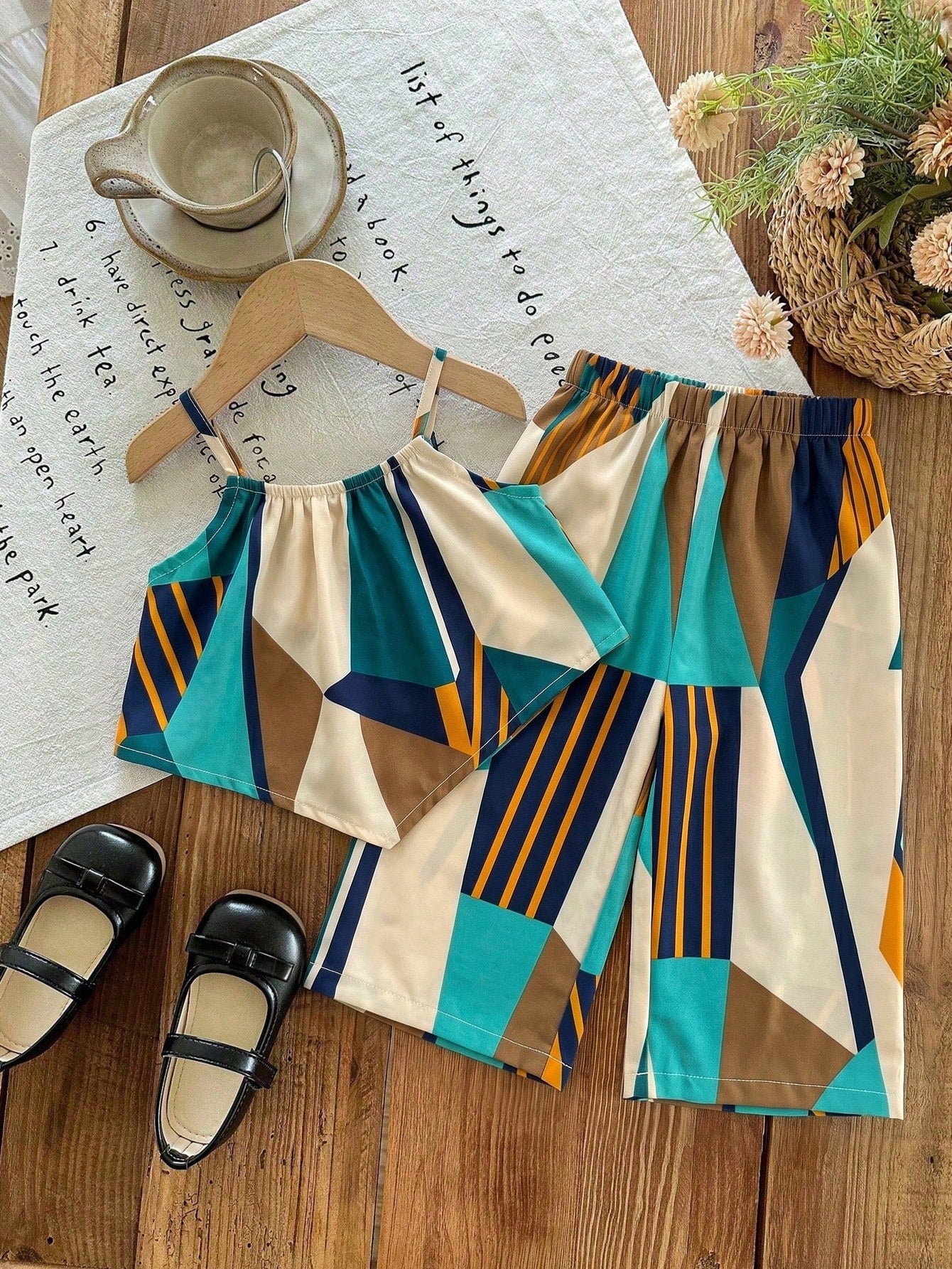 2pcs Baby Girl Woven Geometric Pattern Sleeveless Top And Loose Casual Pants Set