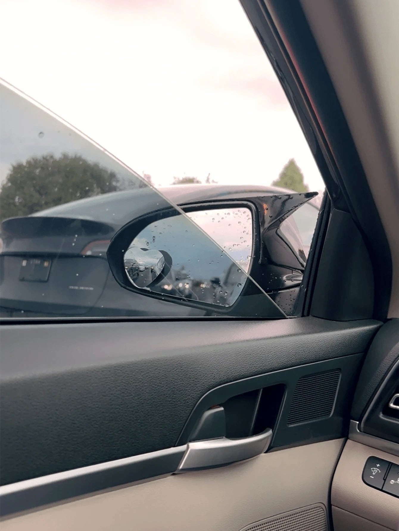 2pcs Heart-Shaped Blind Spot Mirrors, Car Heart-Shaped Blind Spot Mirrors, Frameless Car Blind Spot Mirrors, 360° Wide Angle Convex Fan-Shaped Blind Spot Rearview Parking Mirrors