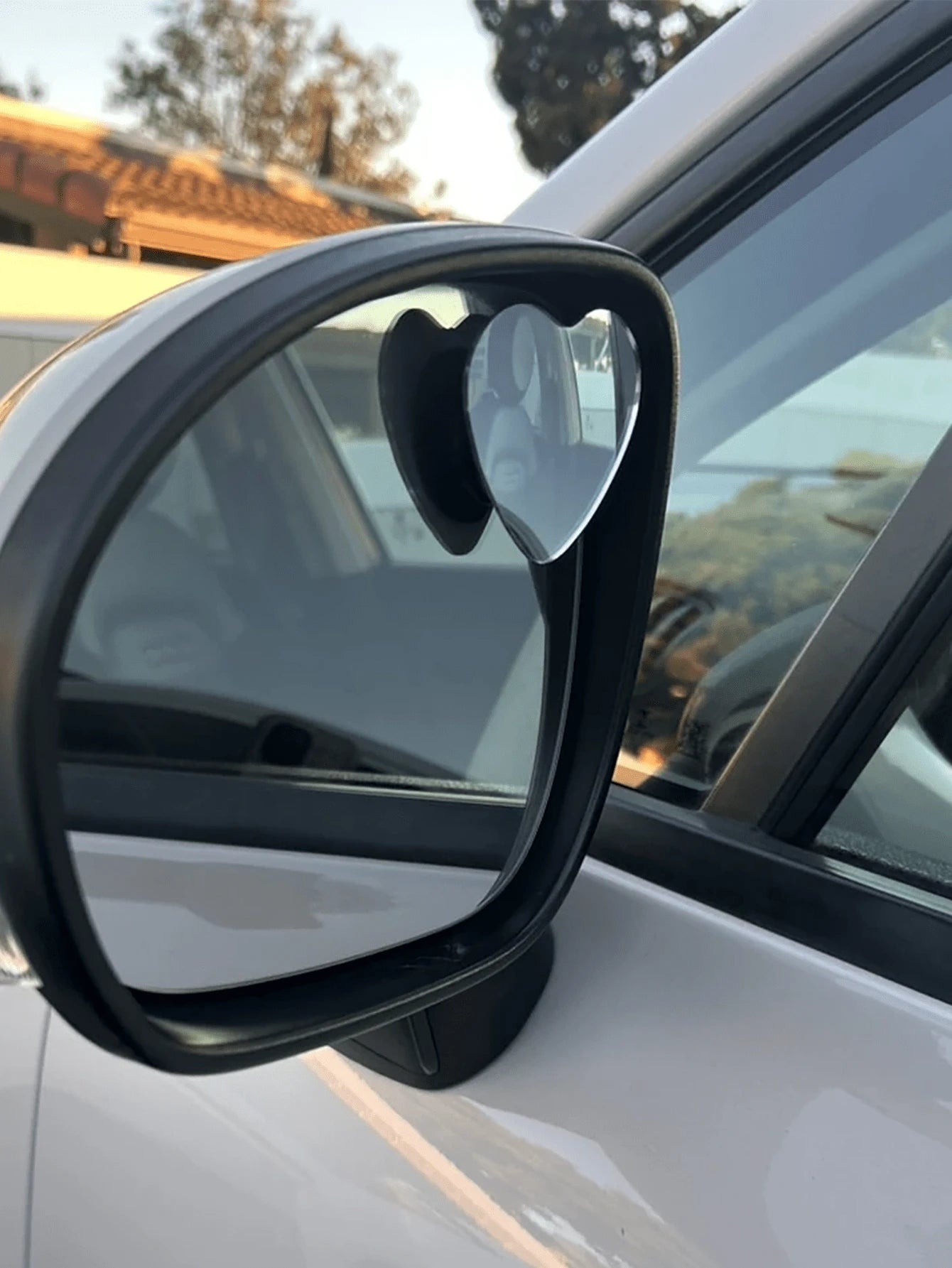 2pcs Heart-Shaped Blind Spot Mirrors, Car Heart-Shaped Blind Spot Mirrors, Frameless Car Blind Spot Mirrors, 360° Wide Angle Convex Fan-Shaped Blind Spot Rearview Parking Mirrors