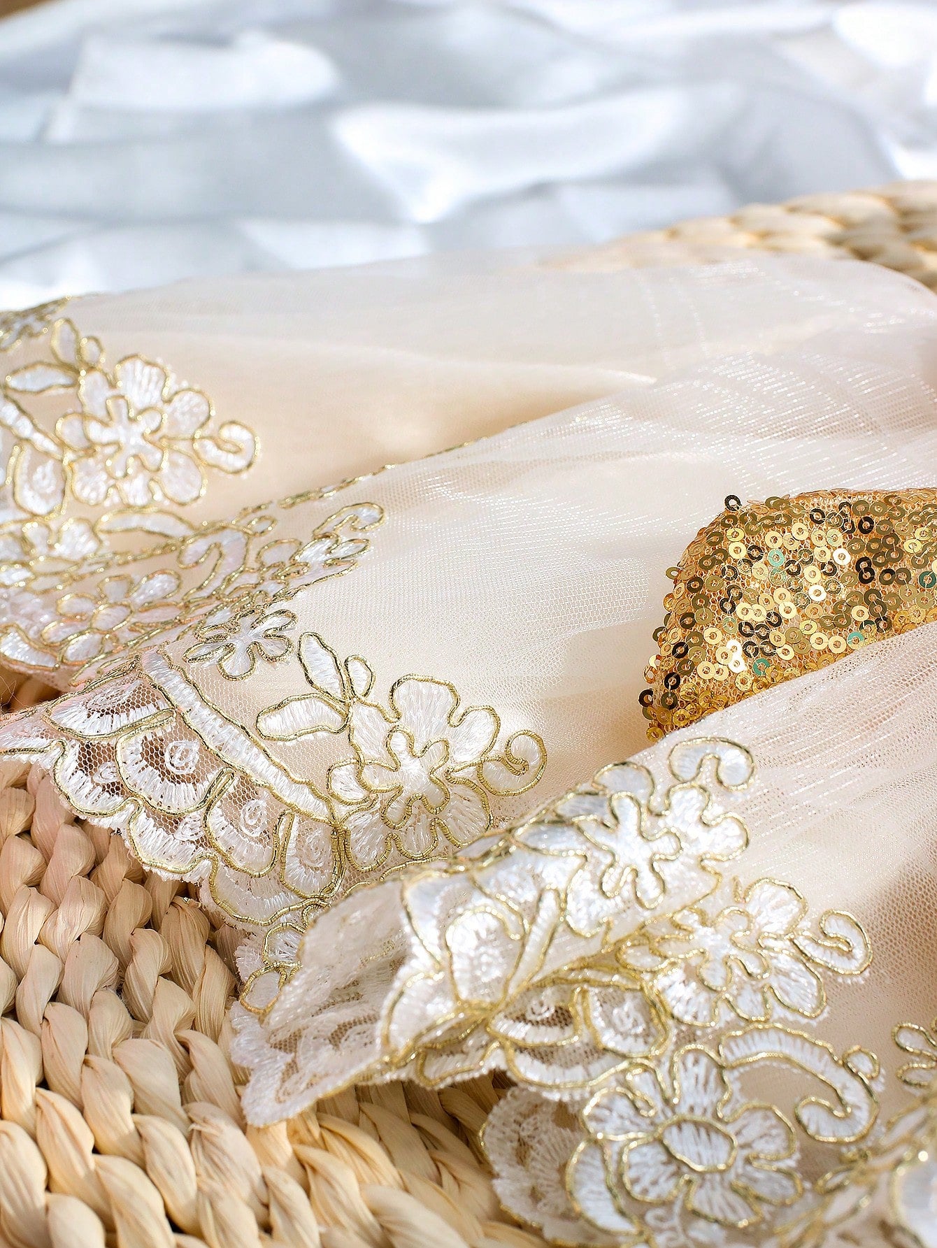 2pcs Newborn Baby Girls' Glitter Bow Decorated Embroidery Mesh Splice Dress With Headband For Photography