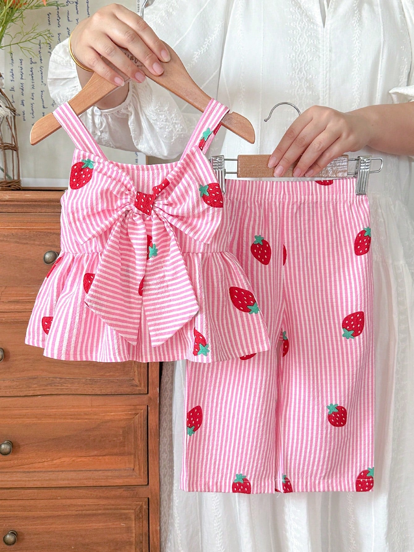2pcs/Set Baby Girls' Sweet Cute Blue And White Stripe Strawberry Print Bow Decor Sleeveless Top & Wide Leg Pants Set Summer Vacation Casual Outfits