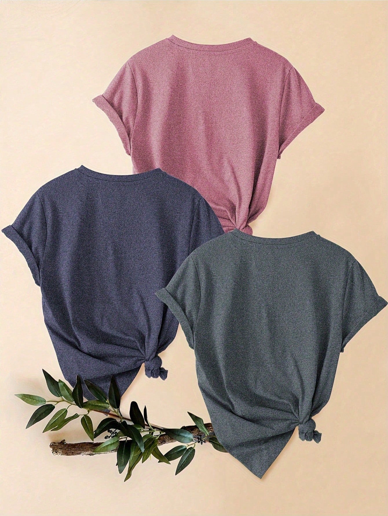 3-Pack Plus Size Casual Short Sleeve Round Neck Knit Top For Women Stylish Regular Sleeve Fitted T-Shirt With Flower Pattern