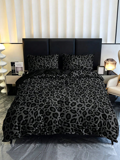 3-Piece Luxury Black Leopard Print Gothic Style Duvet Cover Set, Pillowcase Pattern Random, Duvet Cover Set (1 Duvet Cover + 2 Pillowcases, Pillow Inserts Not Included), Soft Warm Comfortable Bedroom
