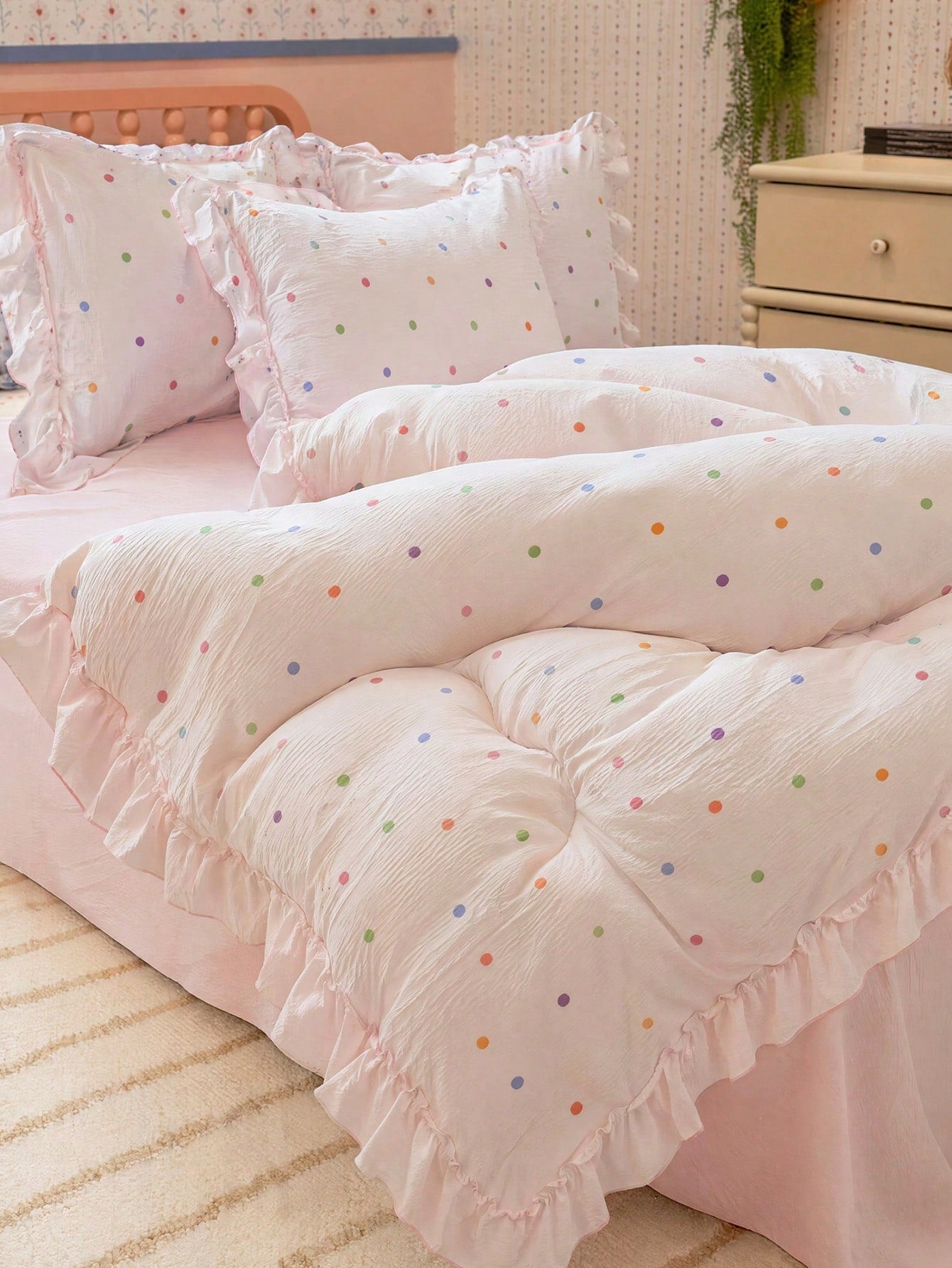 3-Piece Set Of Wrinkled Yarn Korean Lace Bedding Quilt Cover Set, Including 1 Quilt Cover And 2 Pillowcases (Excluding Core), Cute Color Polka Dot Printing Quilt Cover, The Fabric Is Comfortable