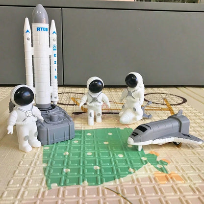 3pcs Astronaut Spaceship Model Toys, Rocket Launch Pad Space Station Model, Astronaut Collection Model Miniatures, Aerospace Rocket Aviation Toys, Astronaut Desk Decor, Home Decoration (Random Gesture