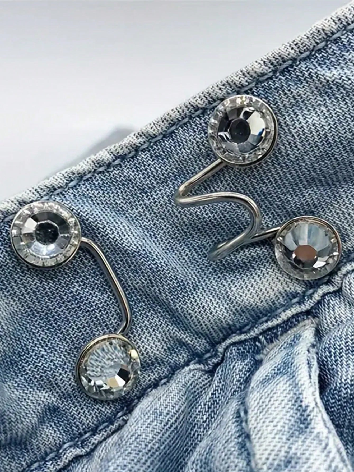 3pcs Cute Daisy Waist Cincher Clips, Suitable For Jeans, Skirts, Pants, Collars, Unisex, High-Quality Metal Material, Durable, Fashionable Detachable Pant Clips, Can Be Used As Bag Accessories, Suitab