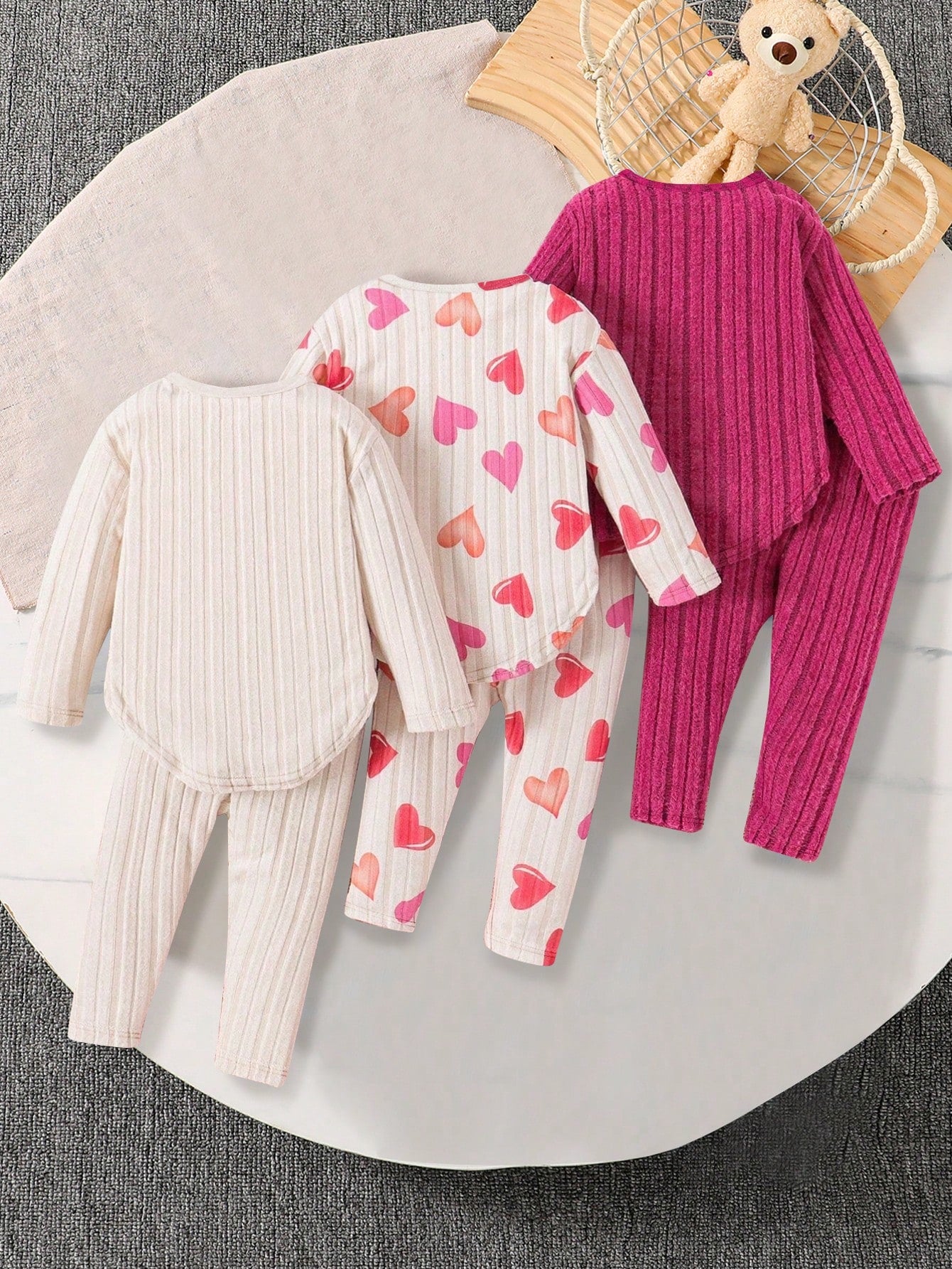 3pcs/Set Baby Girls 0-3 Years Old Heart Print Long Sleeve Outfit, Soft Long Sleeve Top + Heart Print Pants, Newborn Baby Long Sleeve Pants Set, French Style Design Suitable For Outings, Casual, Partie
