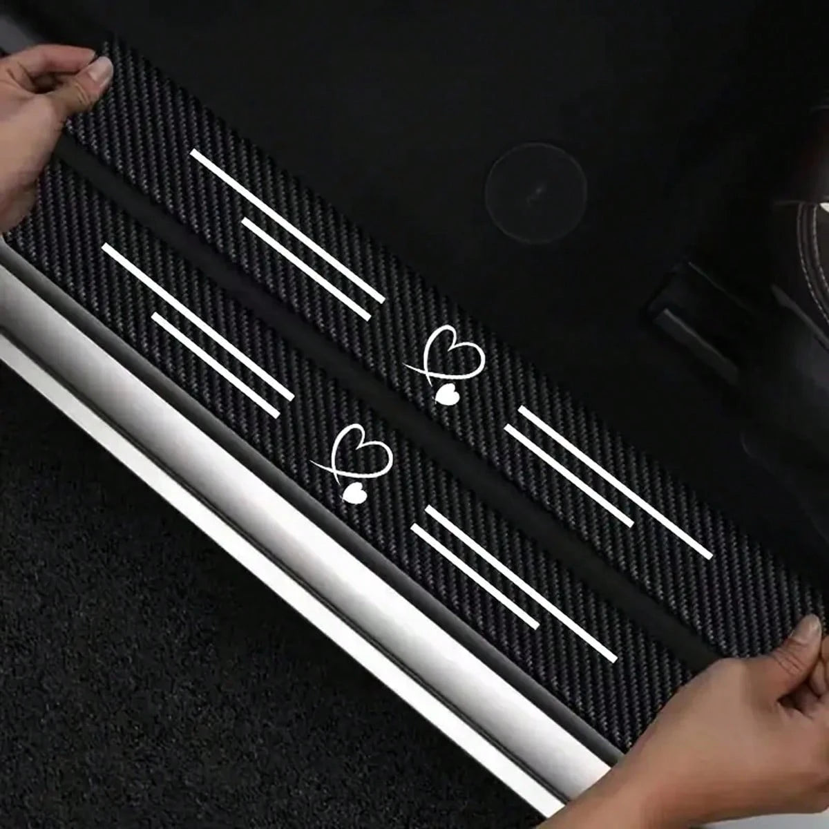 4pcs Carbon Fiber Heart-Shaped Door Sill Protectors- Anti-Scratch, Anti-Collision, Easy Installation, Anti-Slip, Elastic Installation, Protect Car Door Edges, Suitable For All Models, Durable Black C
