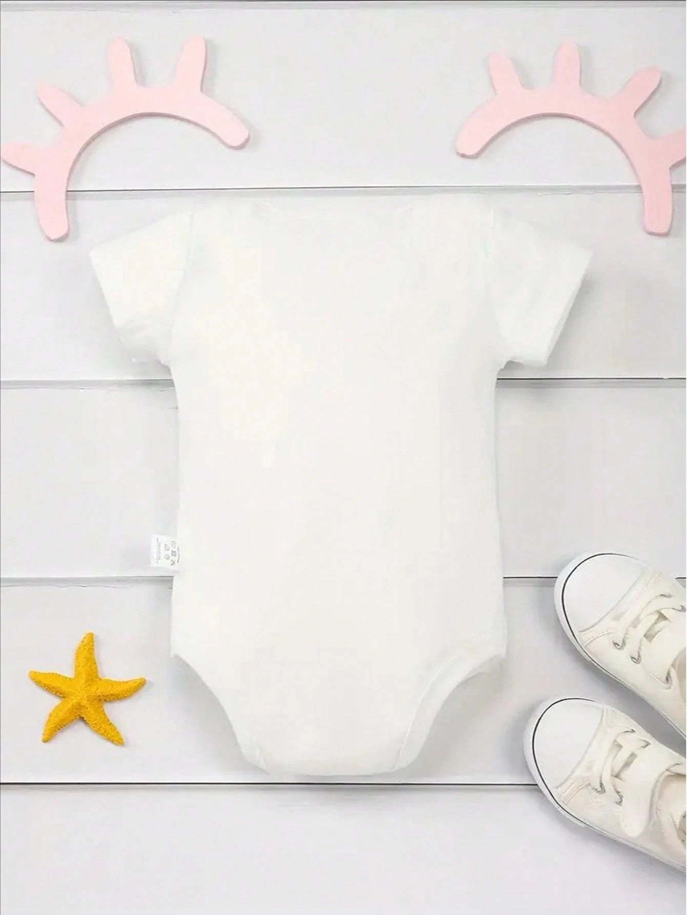 Actflash "My Auntie Loves Me" Koala-Themed Black Baby Bodysuit- Soft Cotton, Short Sleeve, Summer Romper With Cute Cartoon Koala & Heart Details- Ideal For Newborns & Toddlers, Perfect Pregnancy Gif