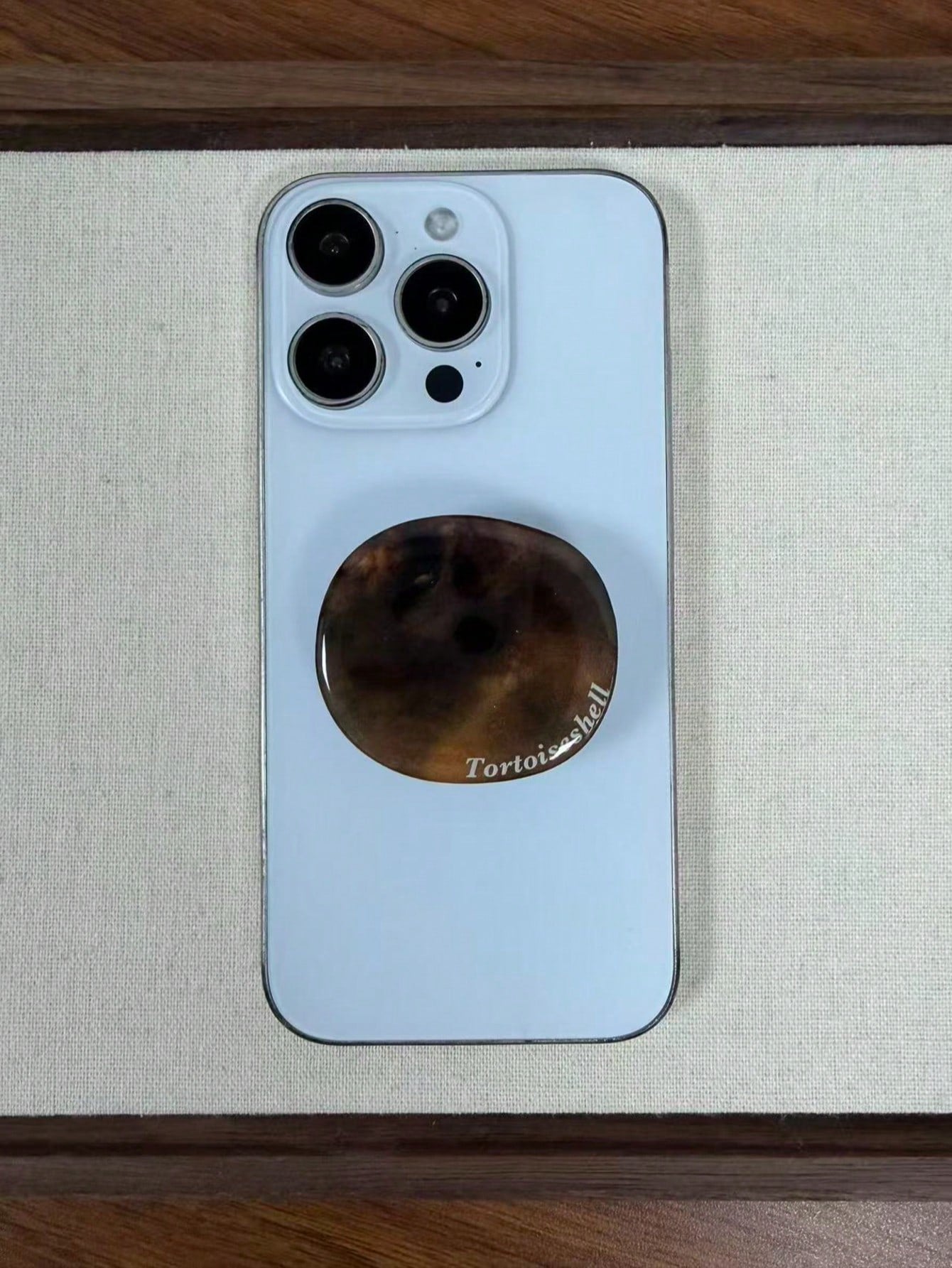Adjustable Asymmetrical Shaped Push-Pull Phone Grip Asymmetrical Pattern Phone Grip Stand, Slouchy Bracket, Adhesive Portable Air Cushion Phone Holder Mother's Day Gift