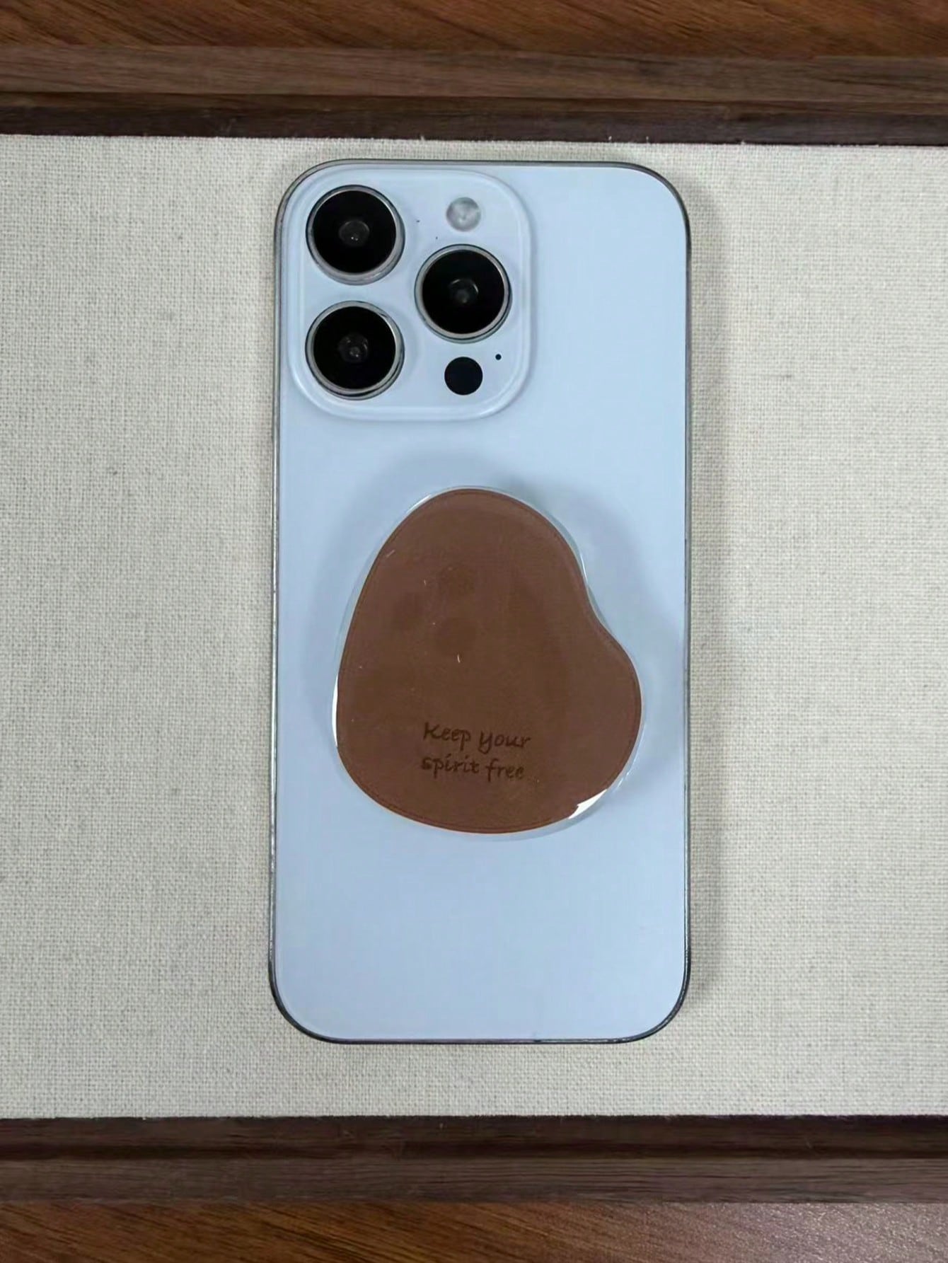 Adjustable Asymmetrical Shaped Push-Pull Phone Grip Asymmetrical Pattern Phone Grip Stand, Slouchy Bracket, Adhesive Portable Air Cushion Phone Holder Mother's Day Gift