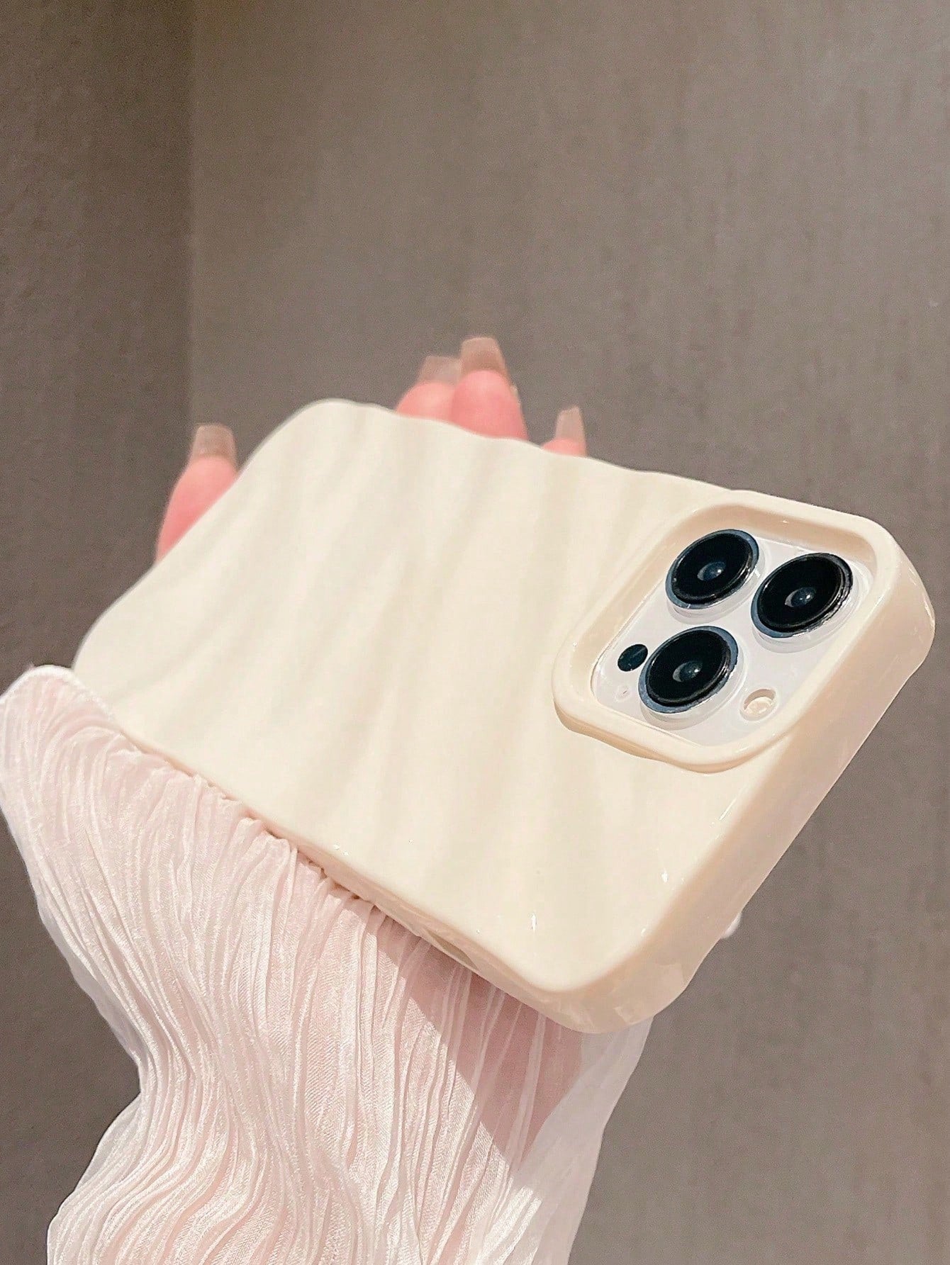 Alloy Asymmetrical Ripple Gold Metallic Asymmetrical Ripple Asymmetrical Ripples Apple Glitter Liquid Case Compatible With IPhone 14 Pro Max/13/12/11 Protective Cover Compatible With IPhone 15 Pro Max