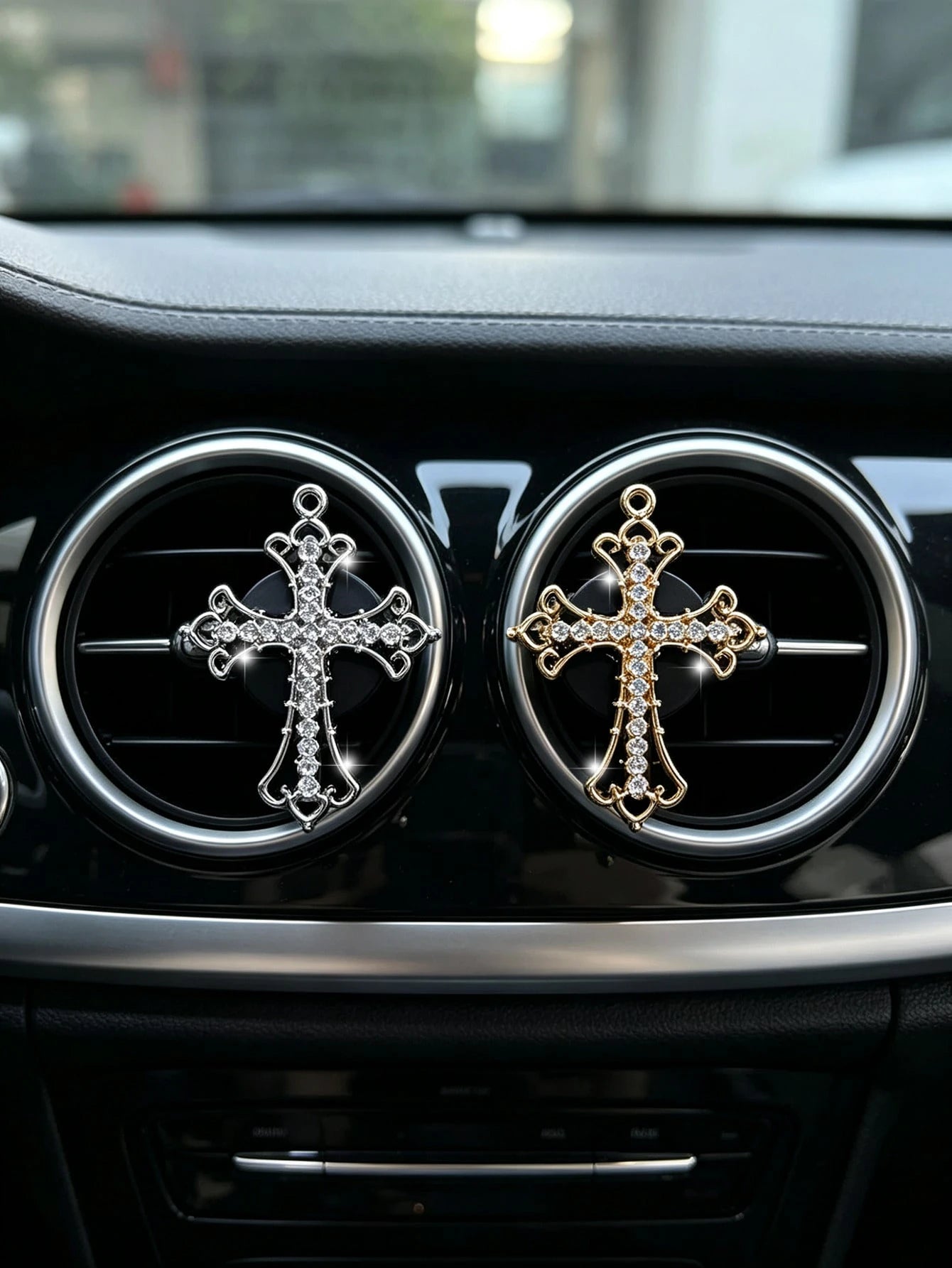 Alloy Rhinestone Cross Car Air Vent Decor High-End Car Air Conditioner Vent Aromatherapy Clip Decorative Clip Car Accessories