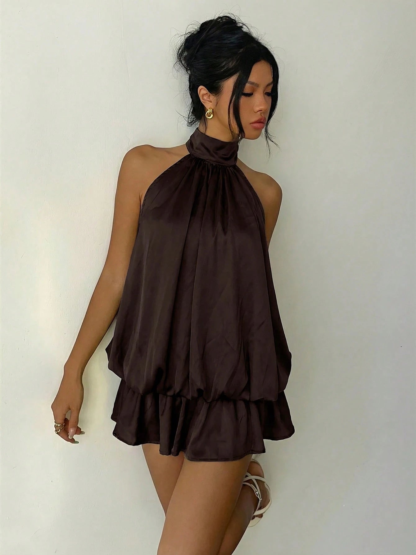 Aloruh Women's Solid Color Ruched Halter Neck Mini Dress, Fashionable For Dates And Parties, Summer, Dark Brown, Commuter Night Out Date Night Sexy