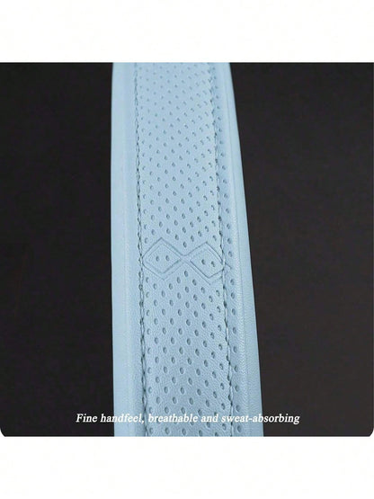 Automobile Silicone Steering Wheel Cover Is Ultra-Thin And Fashionable. Sweat-Absorbent And Non-Slip Universal Carbon Fiber Is Tasteless In Summer.