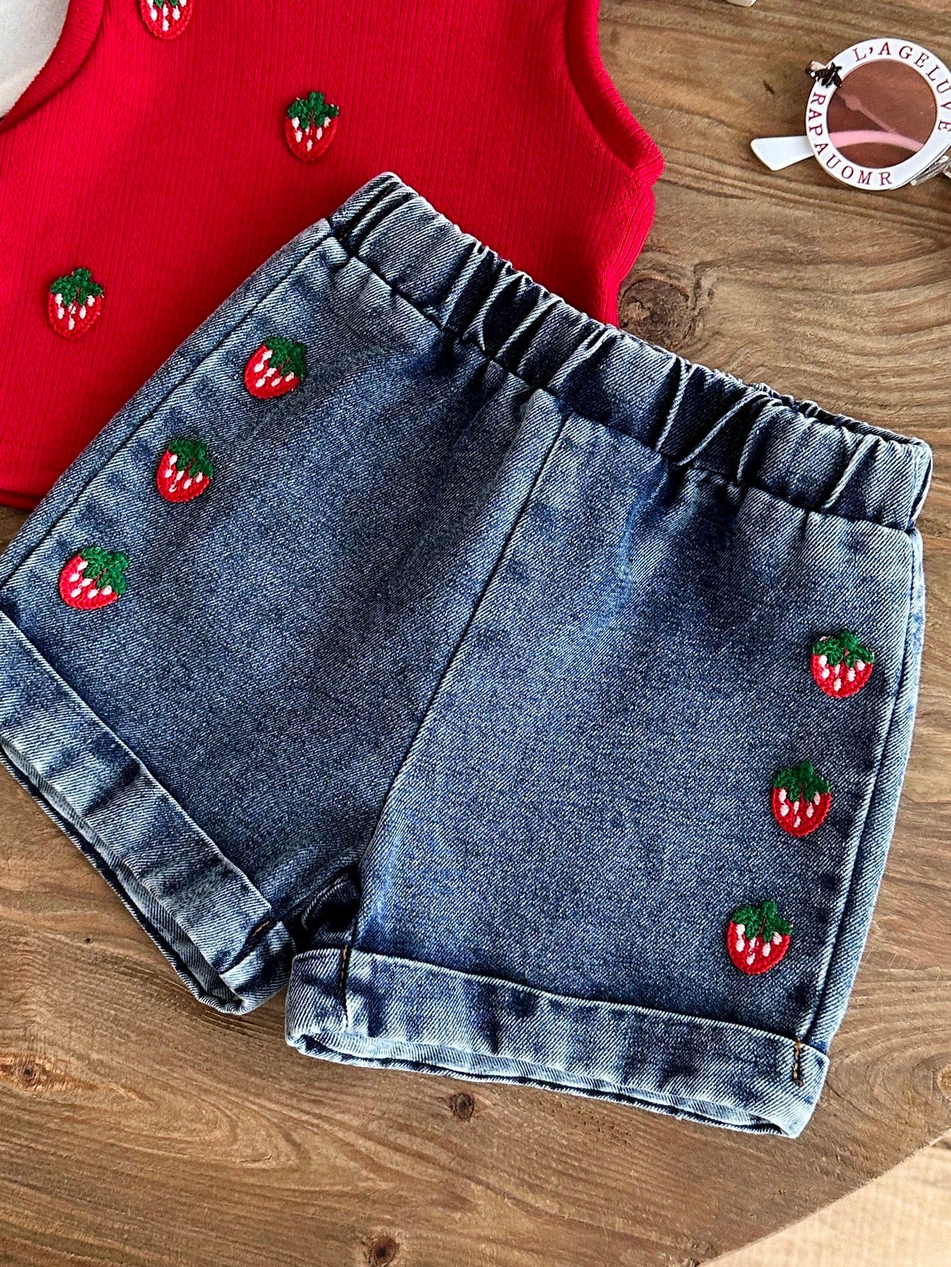 Baby Girl 0-3years 2pcs/Set Summer&Autumn Casual,Cute And Street Style Going Outifit, Sleeveless Strawberry Decoration Top&Short Jeans