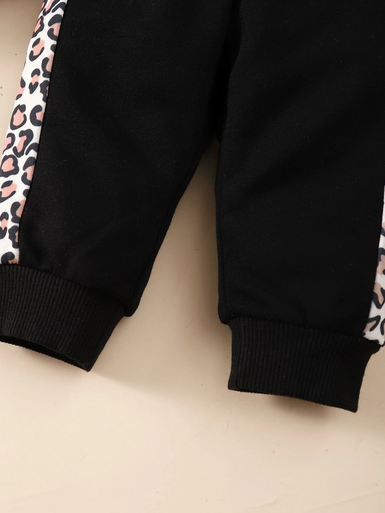 Baby Girl Leopard Print Sweatshirt & Sweatpants