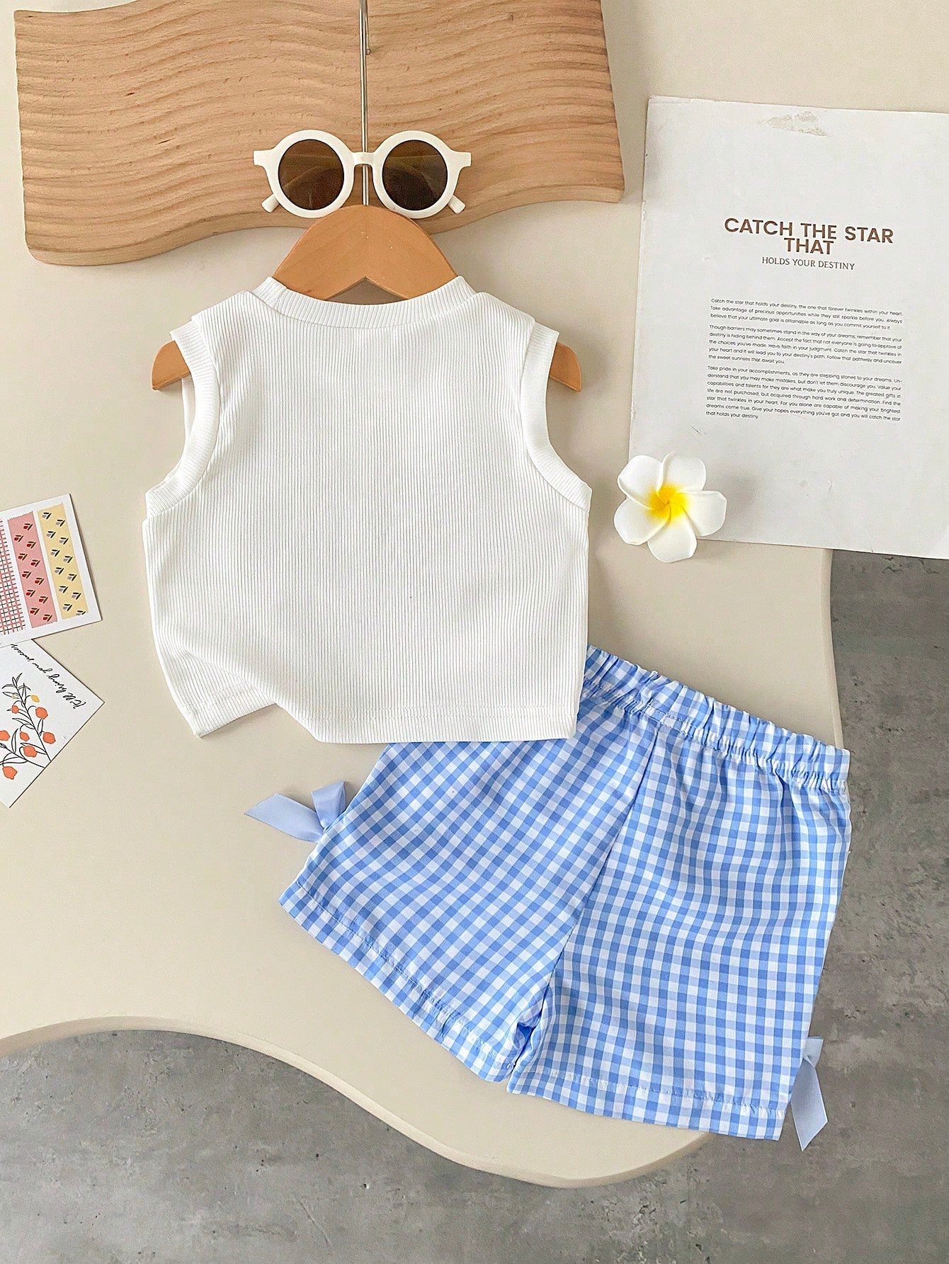 Baby Girl Summer Blue Textured Sleeveless Top And Blue Plaid Shorts Set, Decorated With Blue Bow, Essential Daily Outfit
