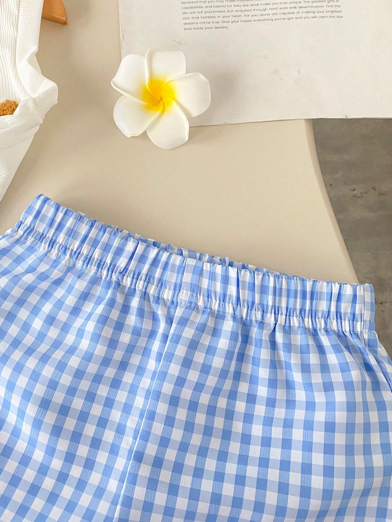 Baby Girl Summer Blue Textured Sleeveless Top And Blue Plaid Shorts Set, Decorated With Blue Bow, Essential Daily Outfit