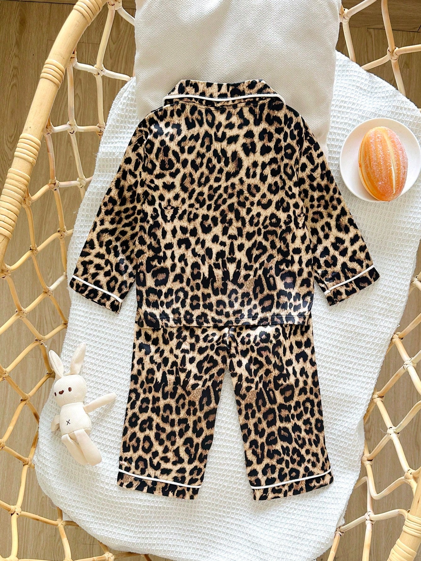 Baby Girls' Cute Leopard Print Lapel Long Sleeve Pajama Set