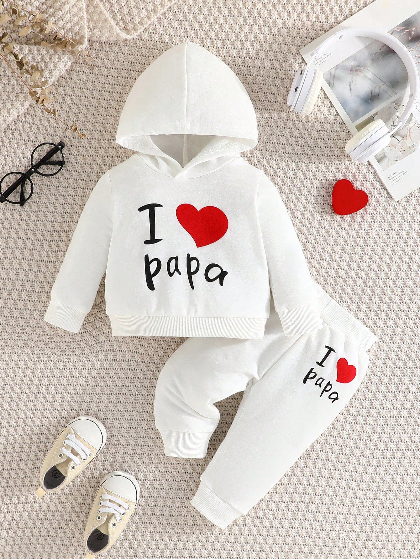 Baby Girls' Fashion Casual Heart Pattern Solid Color Hooded Sweatshirt And Pants Set, Spring & Autumn
