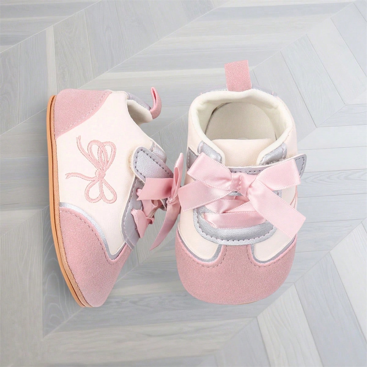 Baby Girls Shoes, Soft Sole Embroidery Bow Sneakers Non-Slip Toddler Shoes For Casual Daily