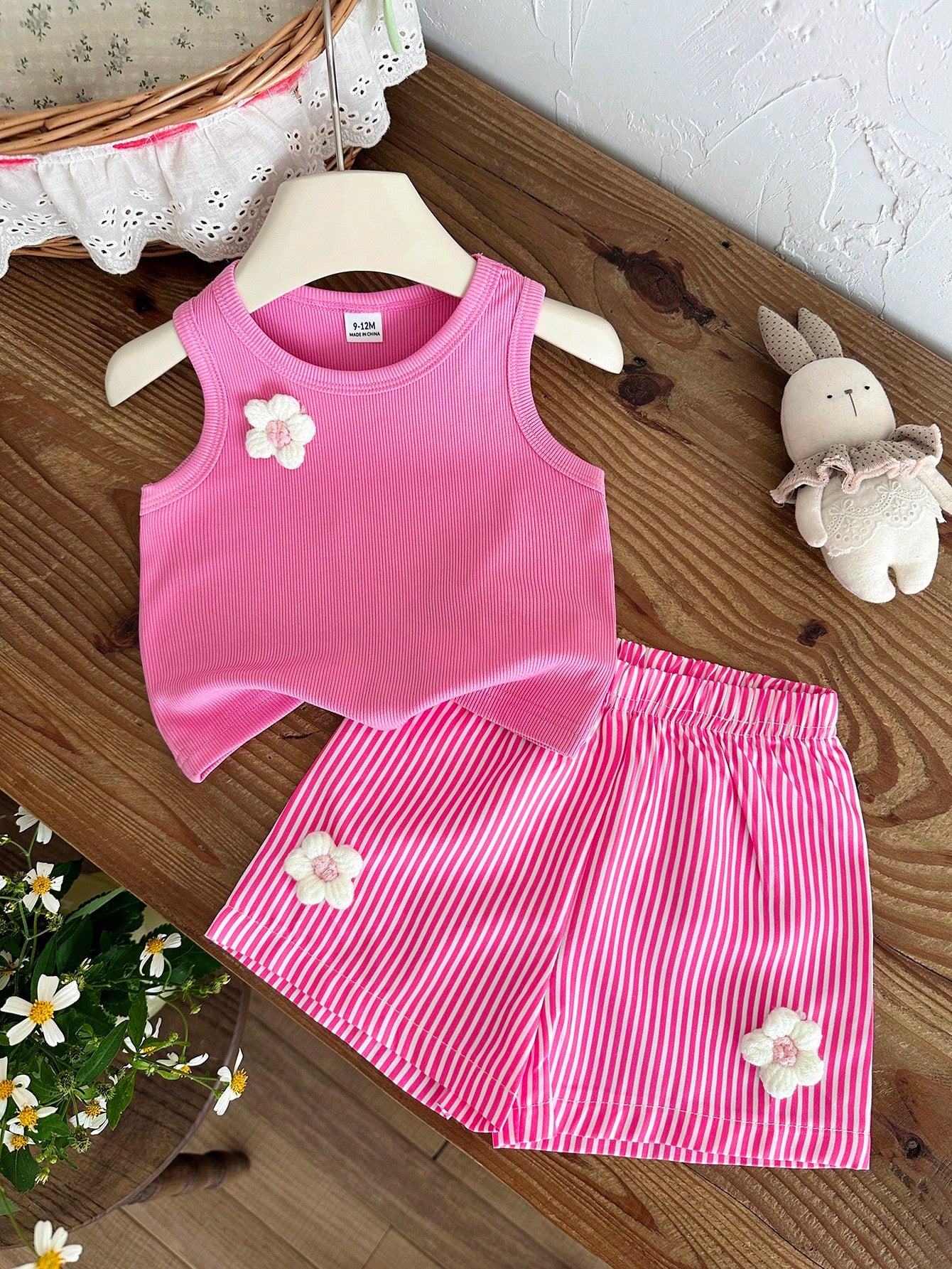 Baby Girls' Summer Tank Top Set, Pink Sweet & Gentle Style, Ribbed Sleeveless Round Neck Tank Top With Matching Casual Shorts, White 3D Flower Decoration, Simple & Cute 2-Piece Set, Slouchy Sweet Comf