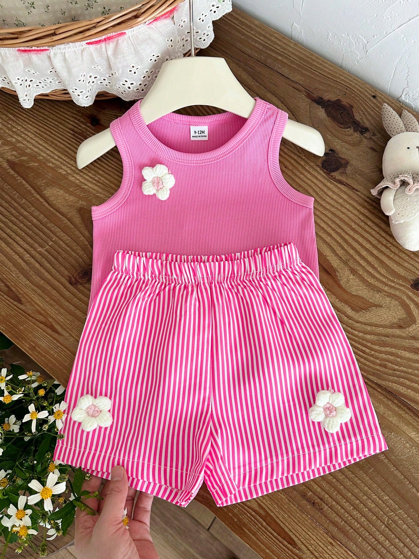 Baby Girls' Summer Tank Top Set, Pink Sweet & Gentle Style, Ribbed Sleeveless Round Neck Tank Top With Matching Casual Shorts, White 3D Flower Decoration, Simple & Cute 2-Piece Set, Slouchy Sweet Comf