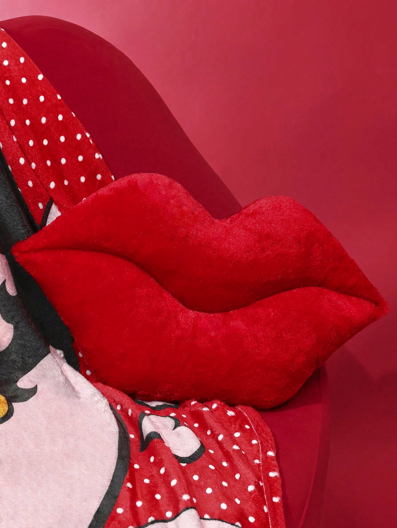 Betty Boop x 1 Pc Red Lip Shape Decorative Pillow, Heart Embroidery, Soft Plush Material, Can Be Placed On The Sofa, Bed, Chair, Etc.Gift Ideas,Party,Holiday,Valentine's Day
