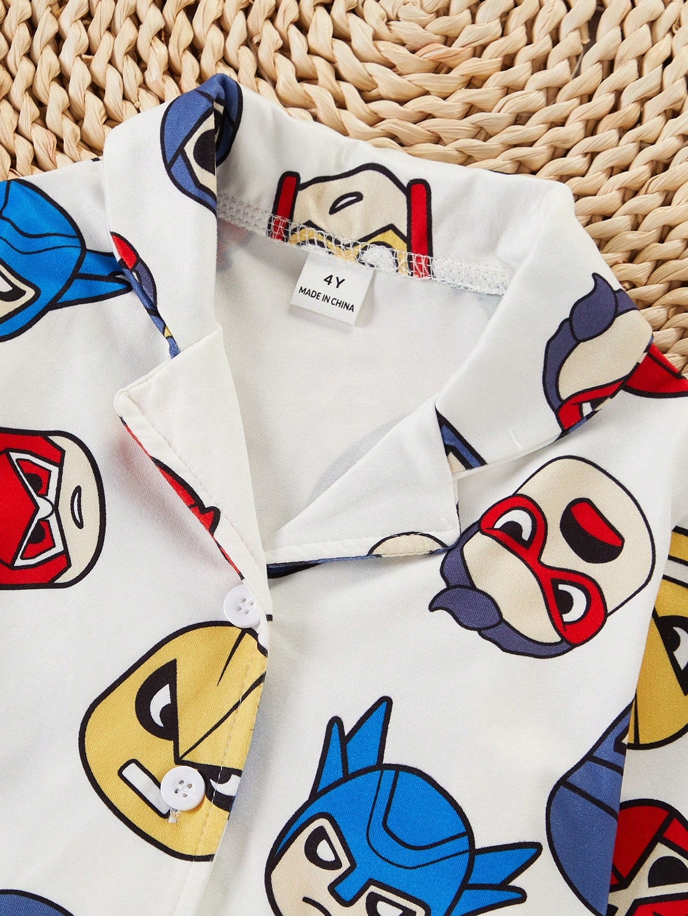 Boys' White Base Multi-Color Superhero Mask Pattern Knit Collared Long Sleeve Top And Long Pants 2-Piece Set, Made Of Comfortable Flame-Retardant Fabric, Perfect For Home And Casual Wear