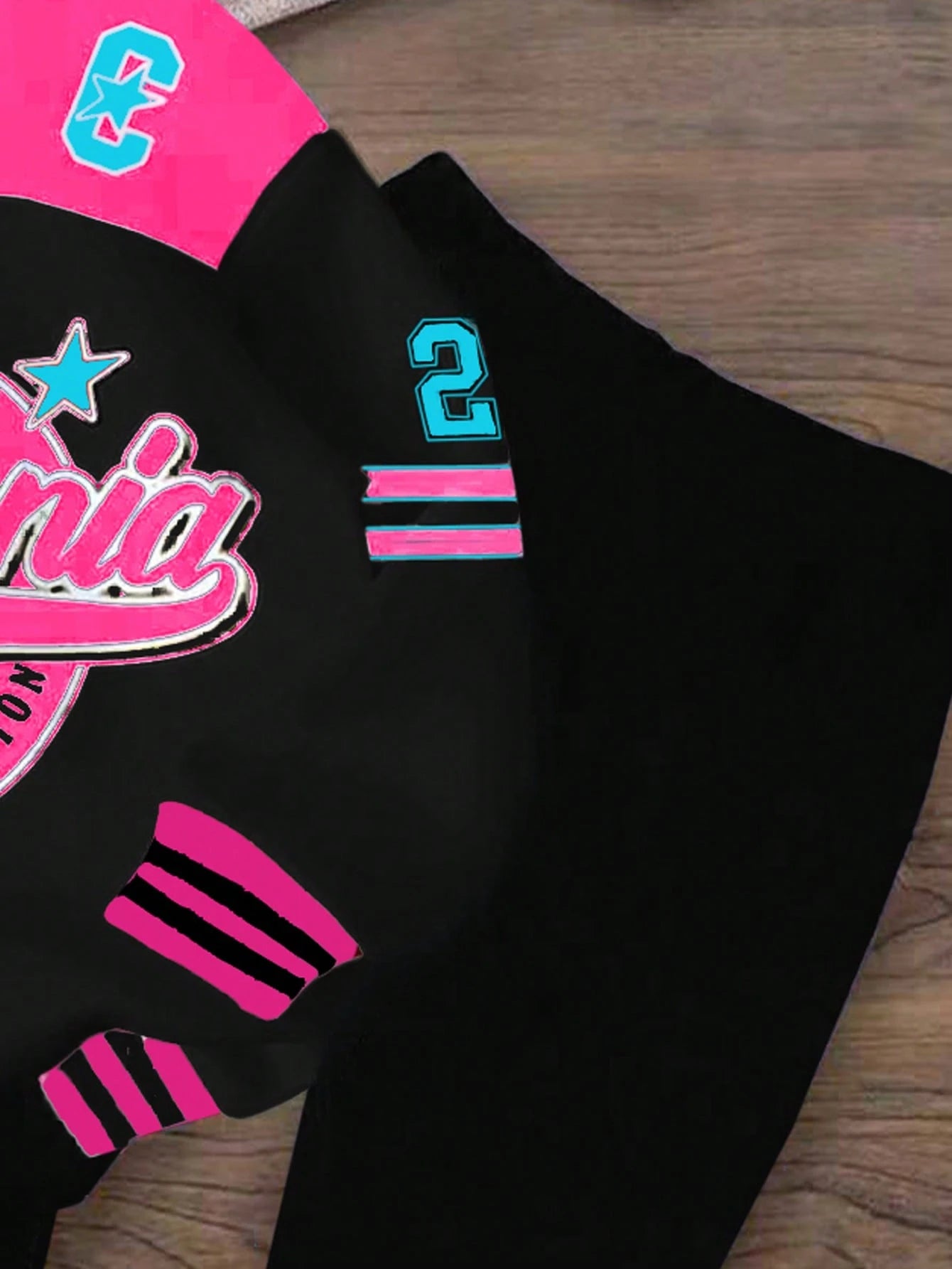 Bubblio 2pcs Baby Girl Black Pink Autumn Casual Back-To-School Retro Letter & Number Badge Graphic Hoodie Sweatshirt And Loose Fit Pants Set,90s Outfit Gigi