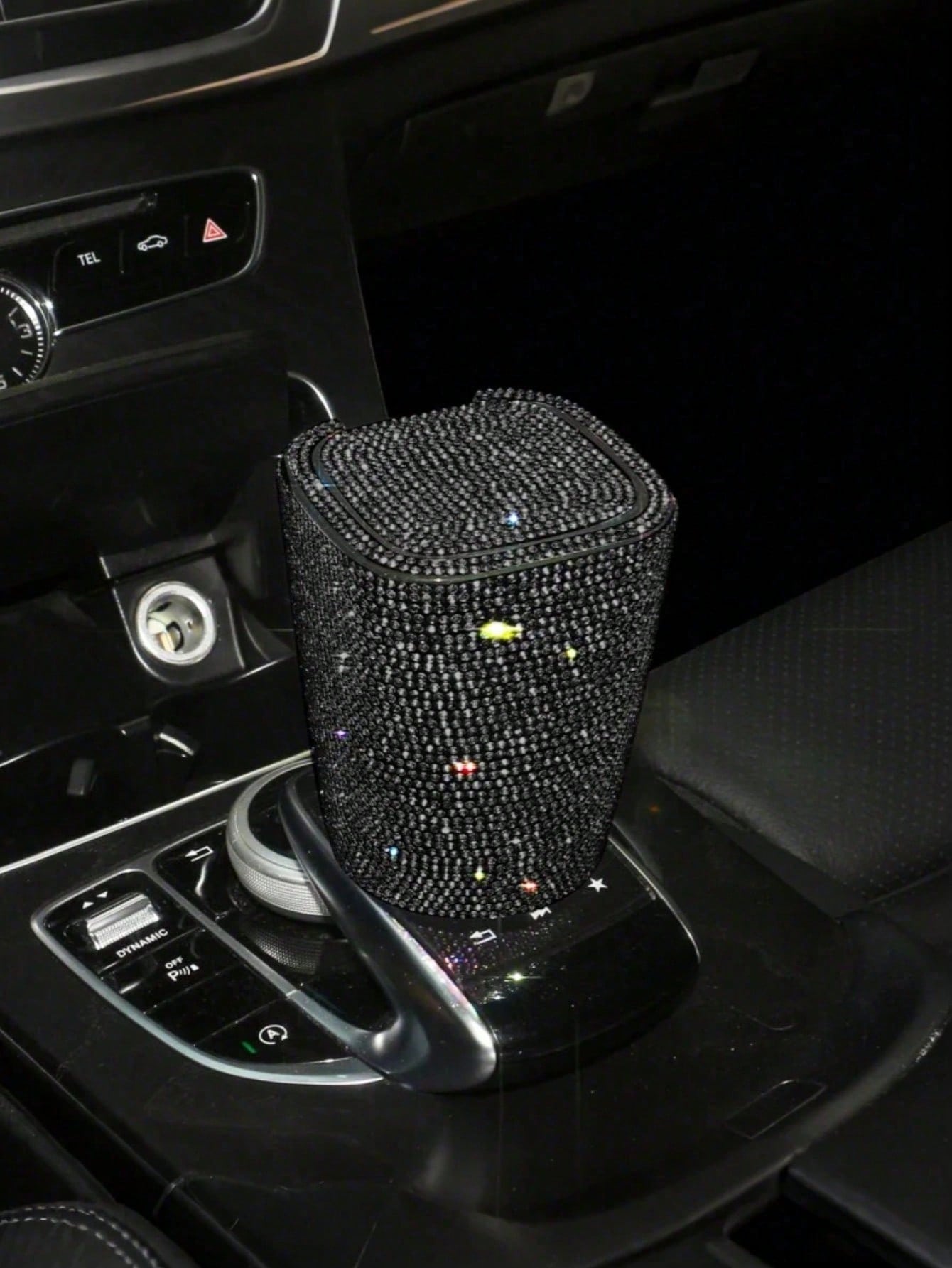 Car Accessories Studded Car Ashtray Fashion Led Lamp Multifunctional Car Creative Car Ashtray For Men And Women/Luxury Rhinestone Ashtray, With Cover, Portable Ashtray-Free Hot Drilling Car Ashtray/Ap