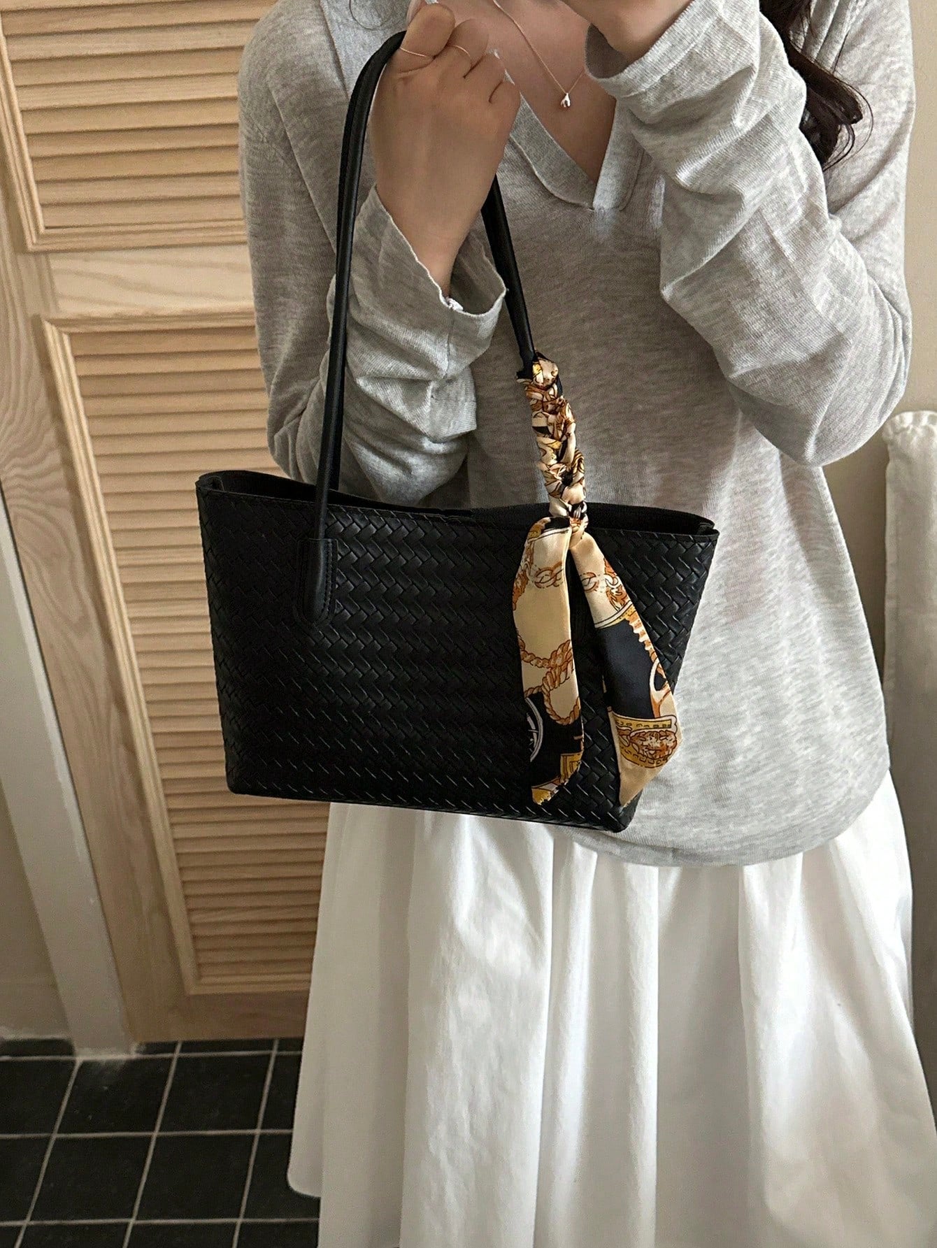 Classic Versatile Woven Texture Solid Color Handbag With Small Pouch, Elegant Women's Shoulder Bag With Scarf Decoration, Suitable For Shopping, Wallet, Young Women, College Students, Newcomers, White