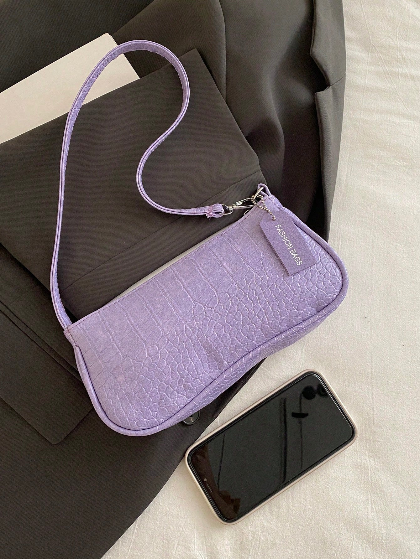 Crocodile Embossed Korean Style Women's Handbag, New Fashion Shoulder Bag, Minimalist Crescent Shaped Tote Bag For Women, Commuting