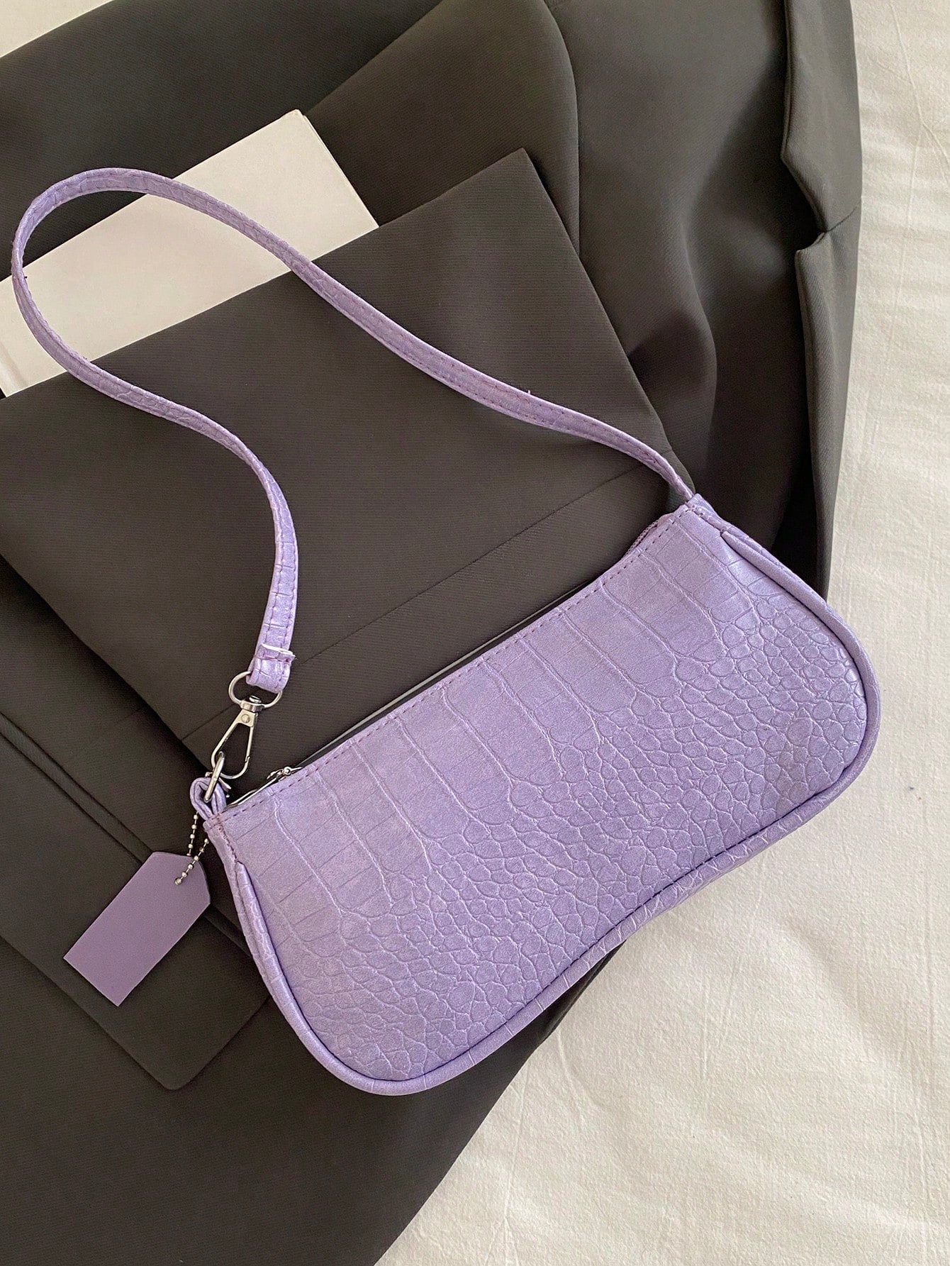 Crocodile Embossed Korean Style Women's Handbag, New Fashion Shoulder Bag, Minimalist Crescent Shaped Tote Bag For Women, Commuting