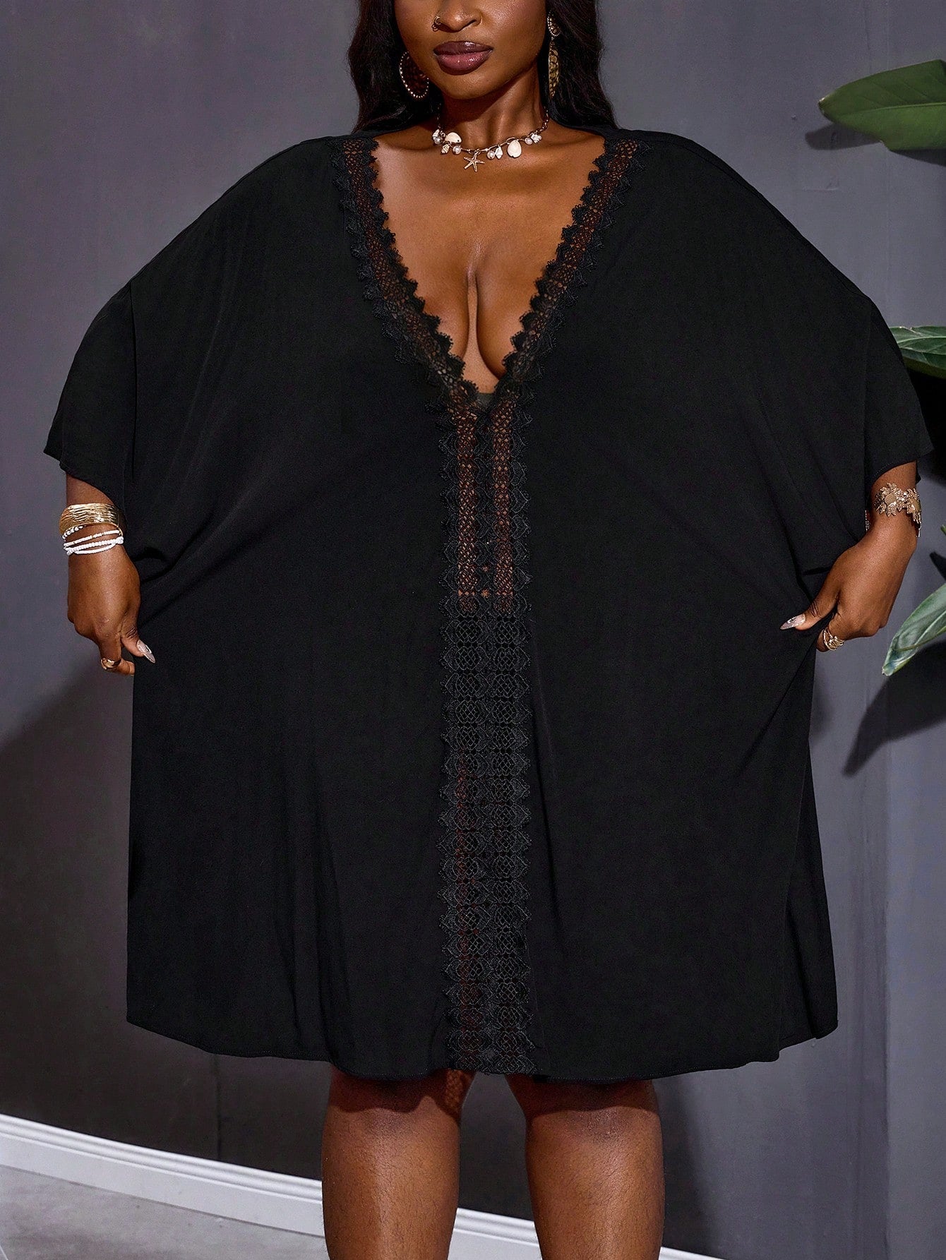 CURVE+ Curve Size US22Music Festival, Seaside Vacation, Bohemia Women Vacation Solid Color Contrast Lace Batwing Sleeve Dress