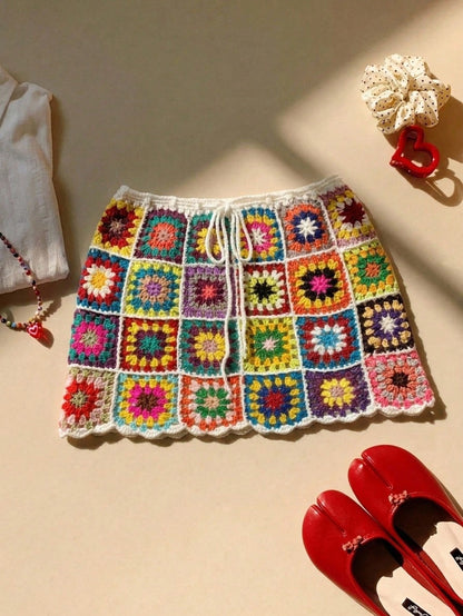 CURVE+ Extra Large Women's Colorful Flower Pattern Mini Knitted Skirt, Vacation Skirt, Woolen Beach Vacation Hoodie Skirt