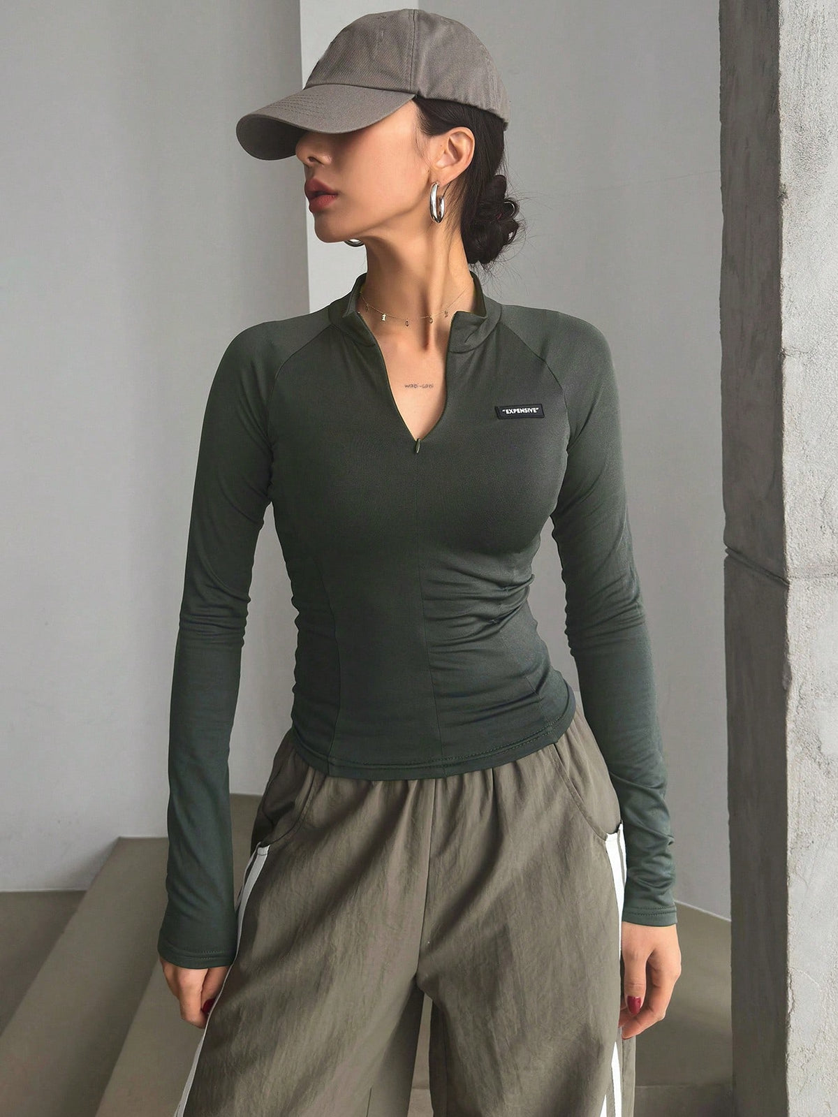 DAZY Half Turtleneck Half Placket Letter Silicone Patch Slim Fit Women's Long Sleeve T-Shirt,Fall Clothes,Back To School Clothes Preppy Tops