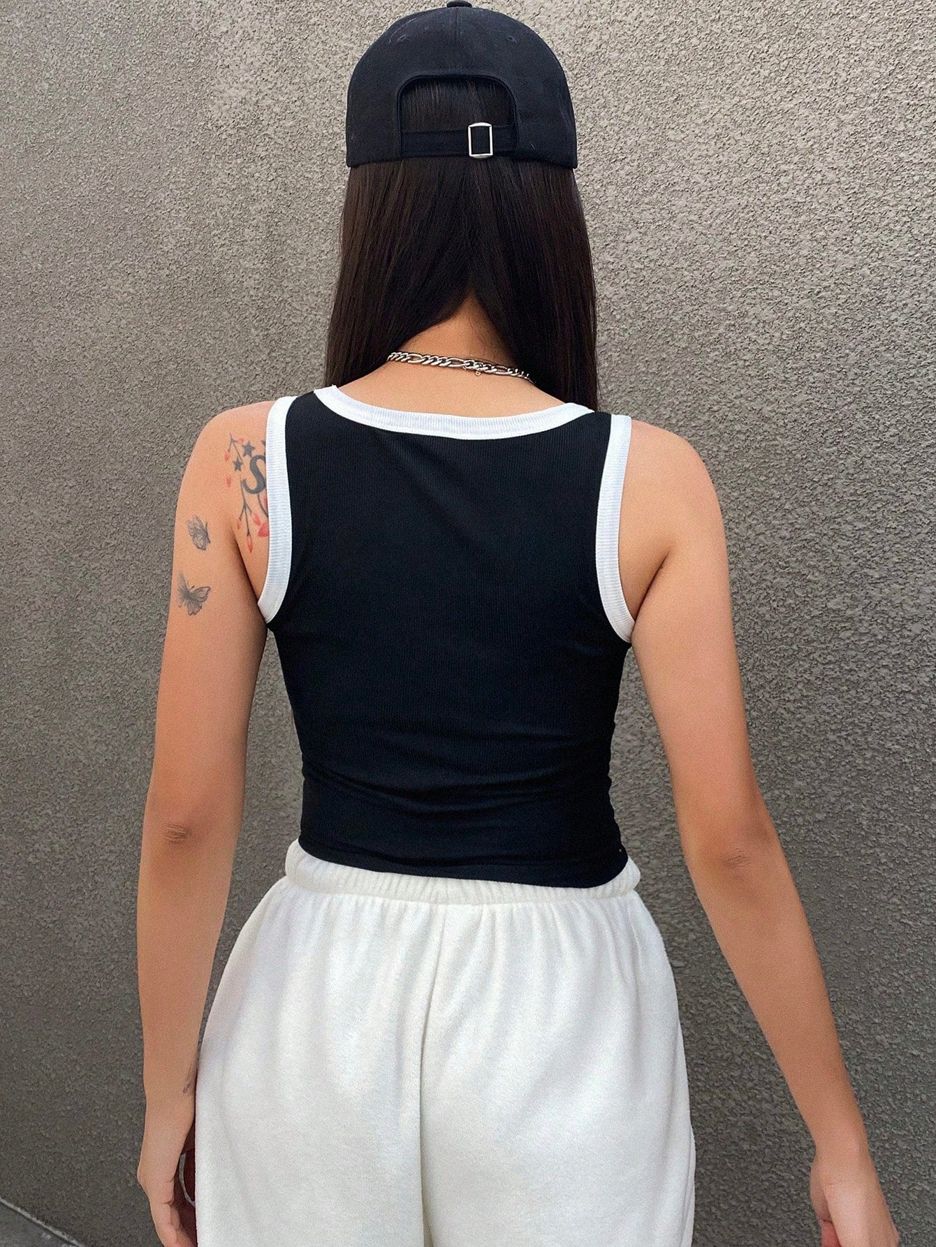 DAZY Letter Print Colorblock Trim U Neck Slim Fit Cropped Tank Top For Women
