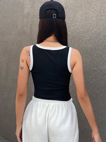 DAZY Letter Print Colorblock Trim U Neck Slim Fit Cropped Tank Top For Women
