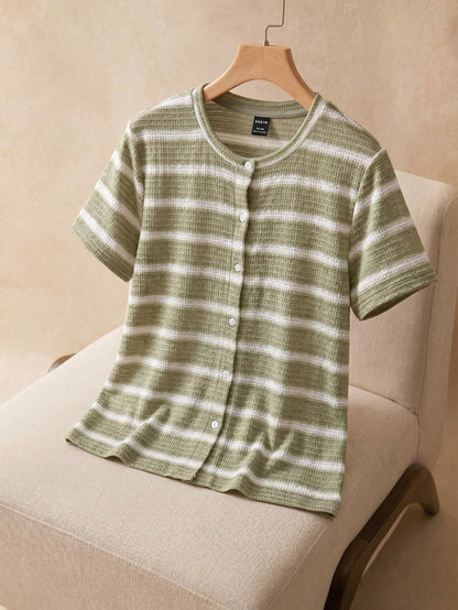 Elaquor Plus Size Women Summer Casual Minimalist Striped T-Shirt Casual Striped T-Shirt For Women
