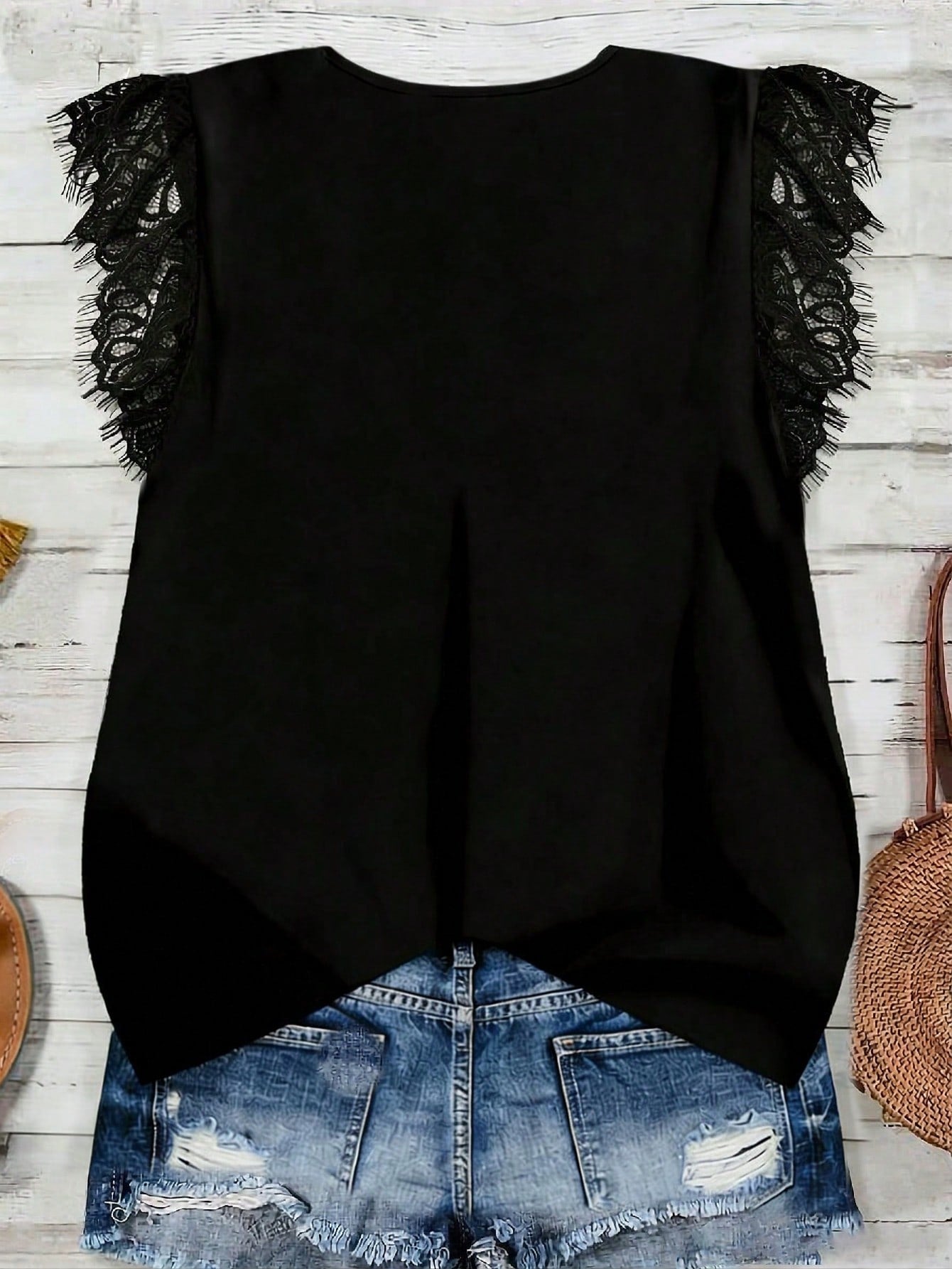 EMERY ROSE Casual Minimalist Romantic Lace Trim Plus Size Women V-Neck Ruffle Hem Short Sleeve Black Blouse, Suitable For Summer, Vacation