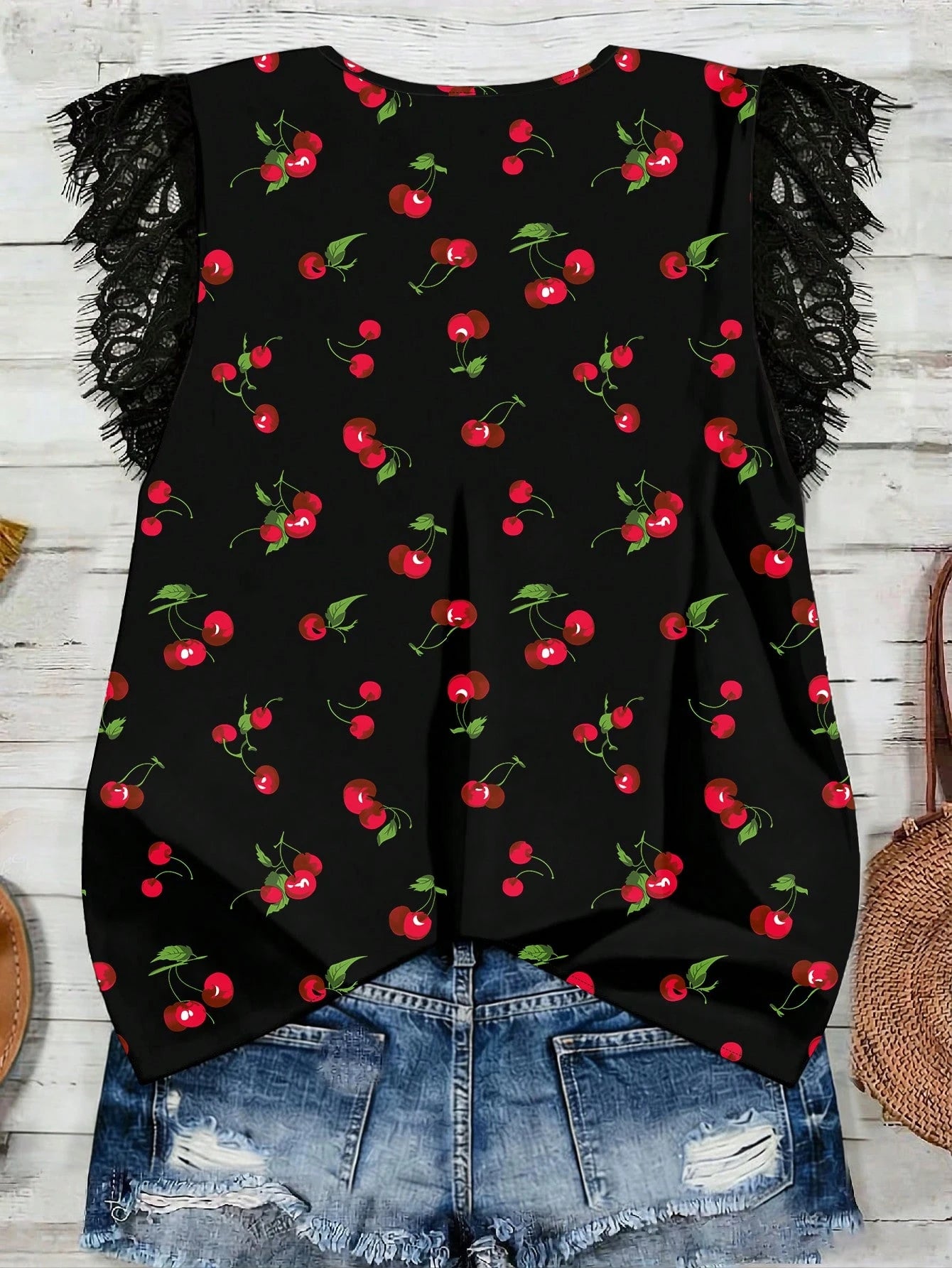 EMERY ROSE Casual Minimalist Romantic Lace Trim Plus Size Women V-Neck Ruffle Hem Short Sleeve Black Blouse, Suitable For Summer, Vacation
