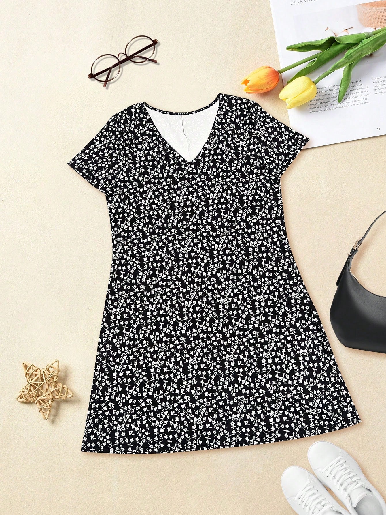 Fashionable Casual Vacation Style Lightweight Elegant Ditsy Floral Short Sleeve Dress, Versatile For Mother's Day, Outdoor, Home, Travel, Office Wear Black Summer