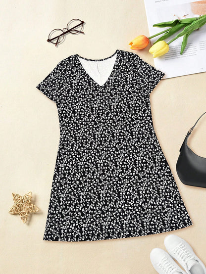 Fashionable Casual Vacation Style Lightweight Elegant Ditsy Floral Short Sleeve Dress, Versatile For Mother's Day, Outdoor, Home, Travel, Office Wear Black Summer