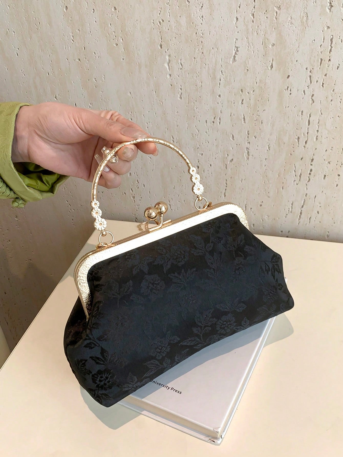 Fashionable Printed Clutch Bag, Elegant Handbag For Party & Casual Wear, Random Pattern Design