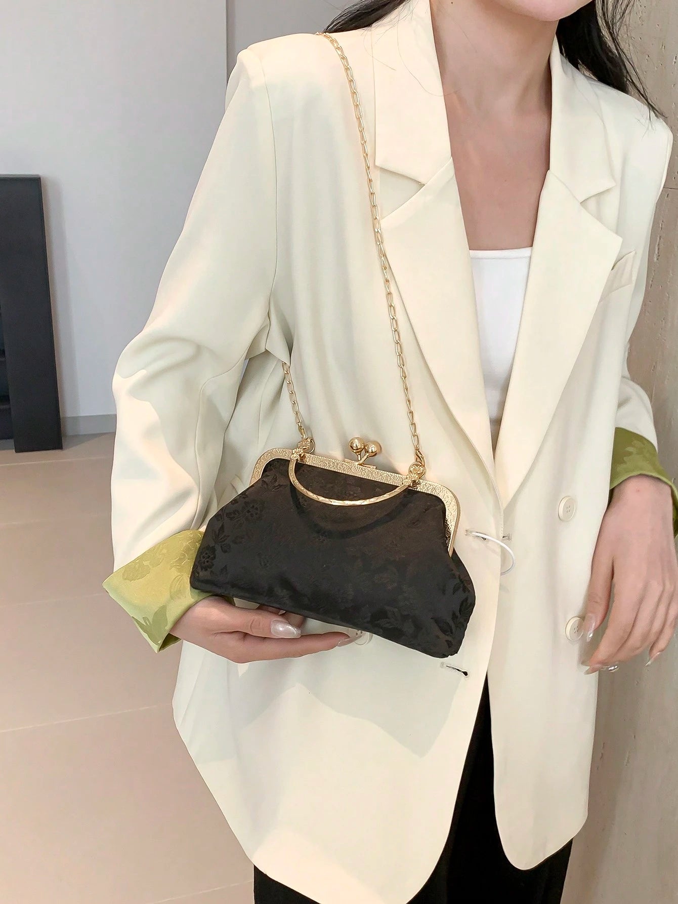 Fashionable Printed Clutch Bag, Elegant Handbag For Party & Casual Wear, Random Pattern Design